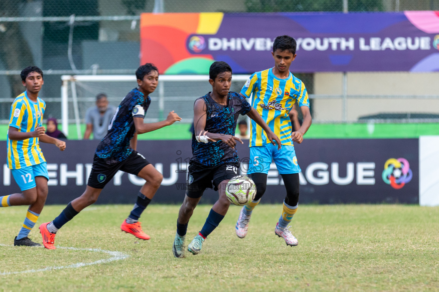 Club Valencia vs Super United Sports (U14) in Day 9 of Dhivehi Youth League 2024 held at Henveiru Stadium on Saturday, 14th December 2024. Photos: Mohamed Mahfooz Moosa / Images.mv