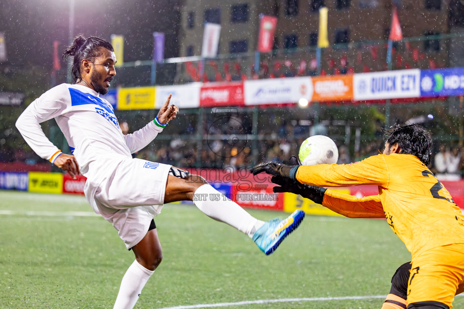 S. Hithadhoo VS ADh. Maamigili in Round of 16 on Day 40 of Golden Futsal Challenge 2024 which was held on Tuesday, 27th February 2024, in Hulhumale', Maldives Photos: Hassan Simah / images.mv