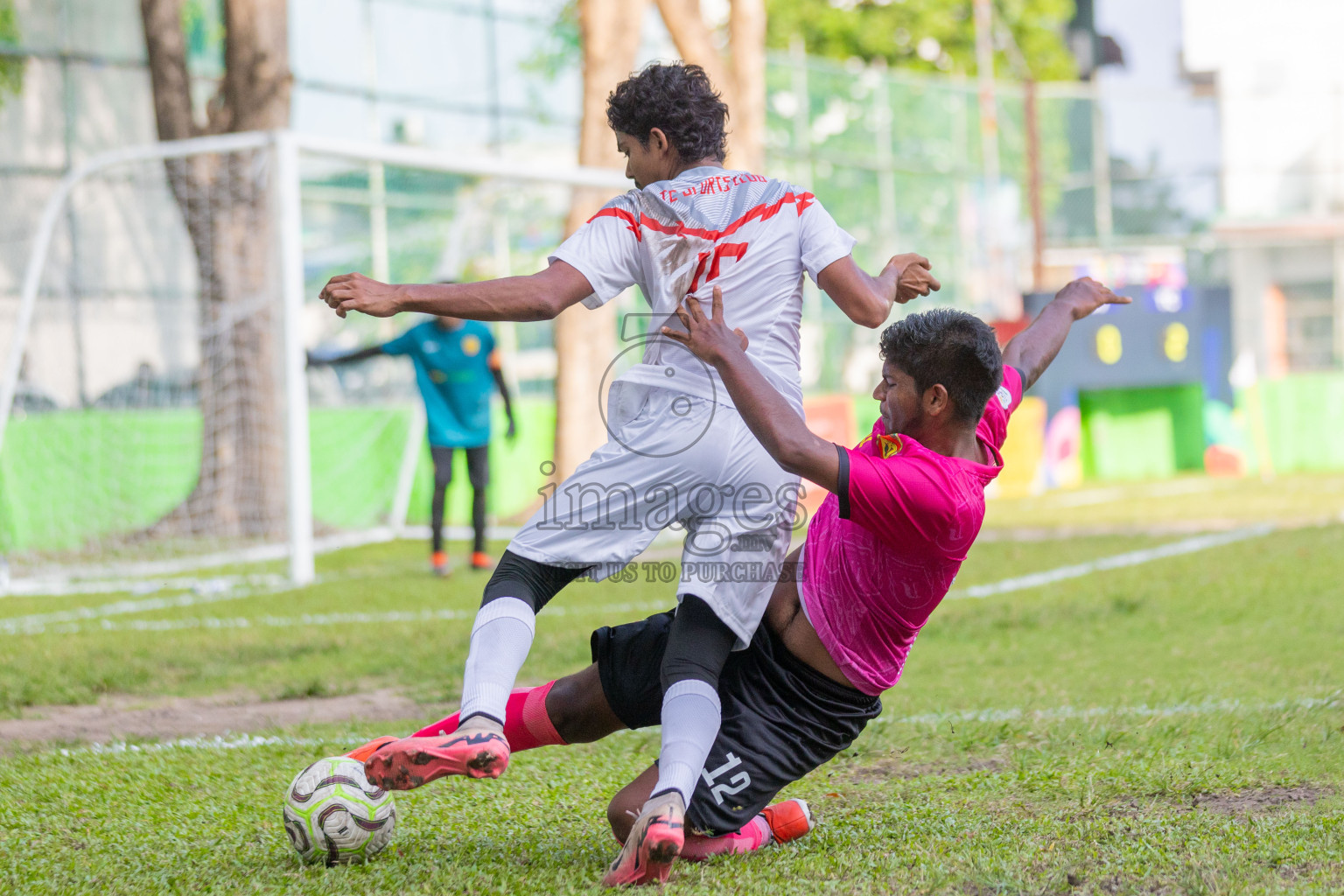 United Victory vs TC Sports Club in Day 7 of Dhivehi Youth League 2024 held at Henveiru Stadium on Sunday, 1st December 2024. Photos: Shuu Abdul Sattar, / Images.mv