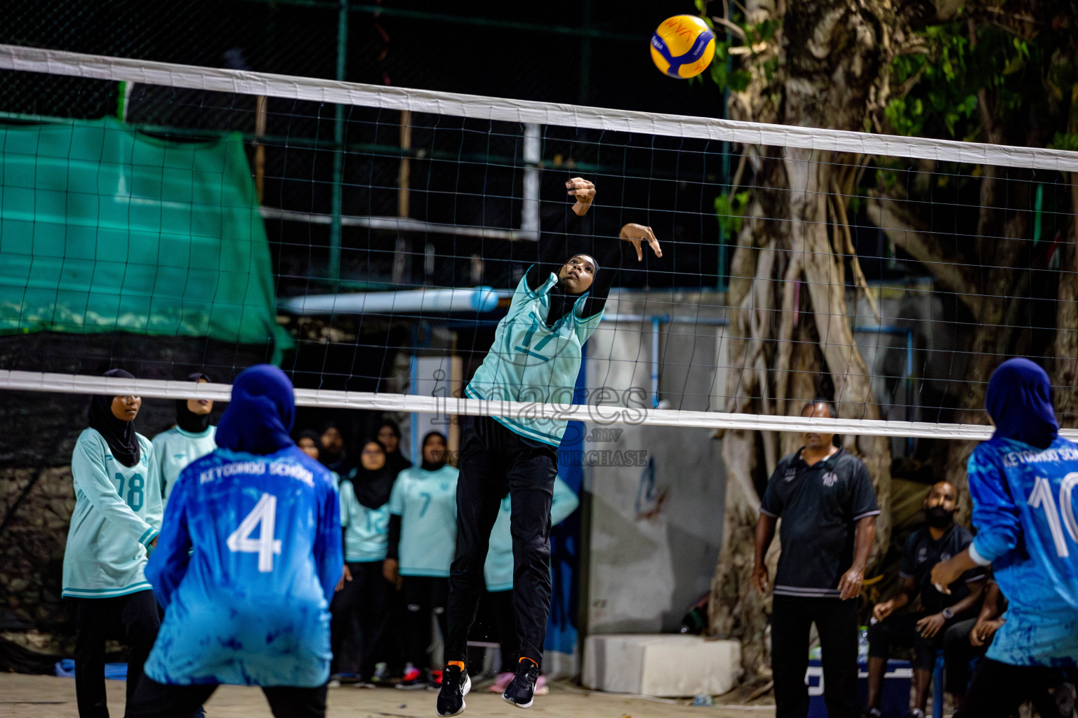 U19 Male and Atoll Girl's Finals in Day 9 of Interschool Volleyball Tournament 2024 was held in ABC Court at Male', Maldives on Saturday, 30th November 2024. Photos: Hassan Simah / images.mv