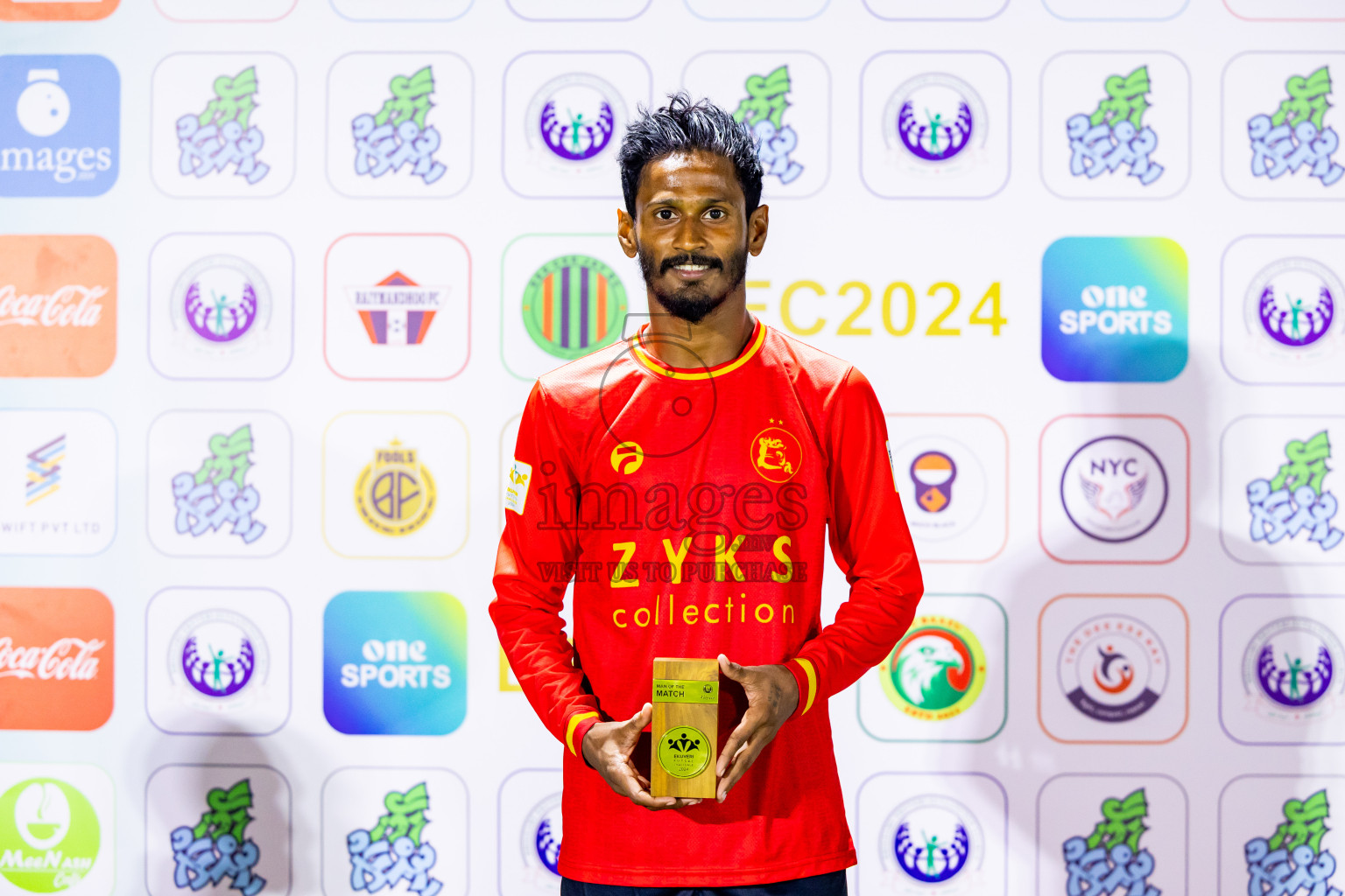 Dee Cee Jay vs Kovigoani in Semi Final of Laamehi Dhiggaru Ekuveri Futsal Challenge 2024 was held on Monday, 29th July 2024, at Dhiggaru Futsal Ground, Dhiggaru, Maldives Photos: Nausham Waheed / images.mv