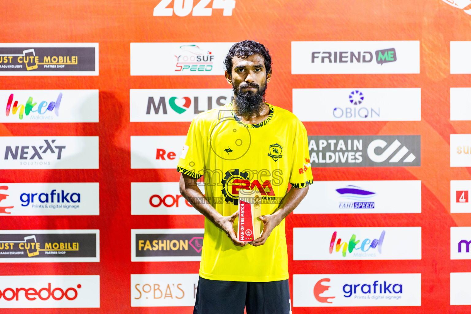 Friends vs Vela Sports Club in Day 3 of Eydhafushi Futsal Cup 2024 was held on Wednesday, 10th April 2024, in B Eydhafushi, Maldives Photos: Nausham Waheed / images.mv