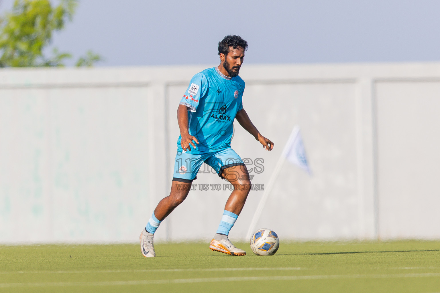 Irumathi FC VS Middle East in Day 5 of Eydhafushi Cup 2025 held in Eydhafushi Football Stadium at B. Eydhafushi, Maldives on Tuesday, 9th September 2025. Photos: Arif Rasheed / images.mv