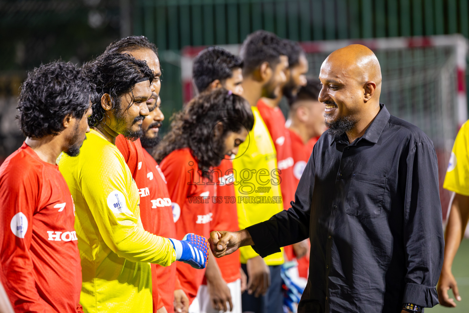 Sheesha vs Roseware in Day 1 of Office League 2025 was held on Wednesday, 16th April 2025 in Hulhumale', Maldives.
Photos: Ismail Thoriq / images.mv