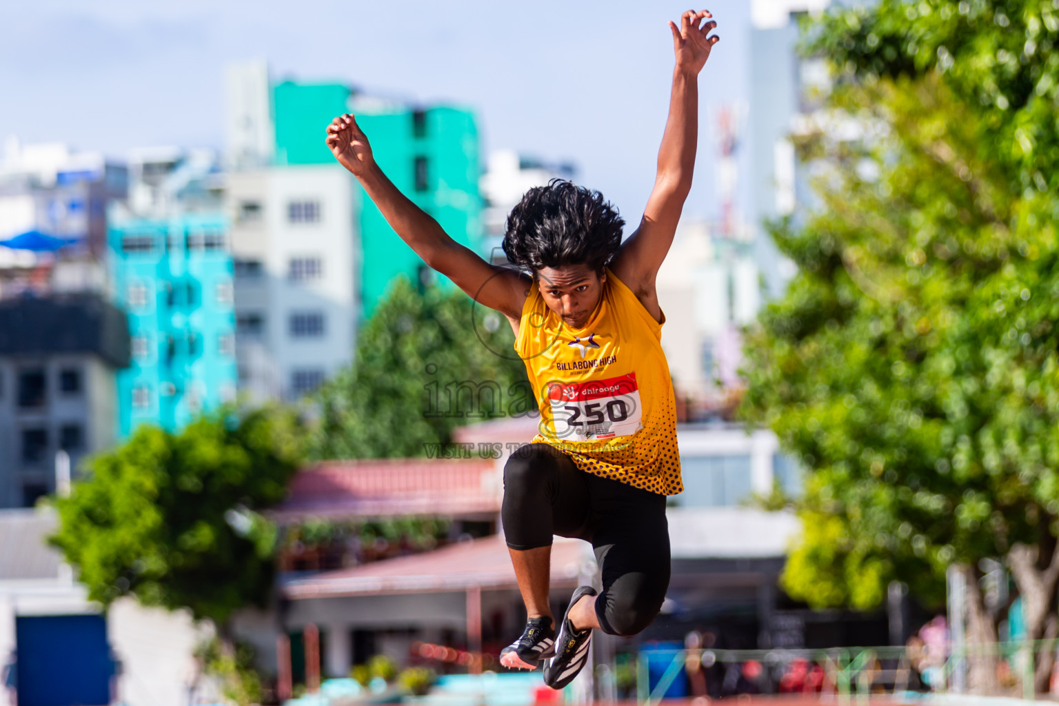 Day 2 of Inter-school Athletics Championship 2025 held in Ekuveni Synthetic Track, Male', Maldives on Tuesday, 07th October 2025. Photos by: Riza / Images.mv