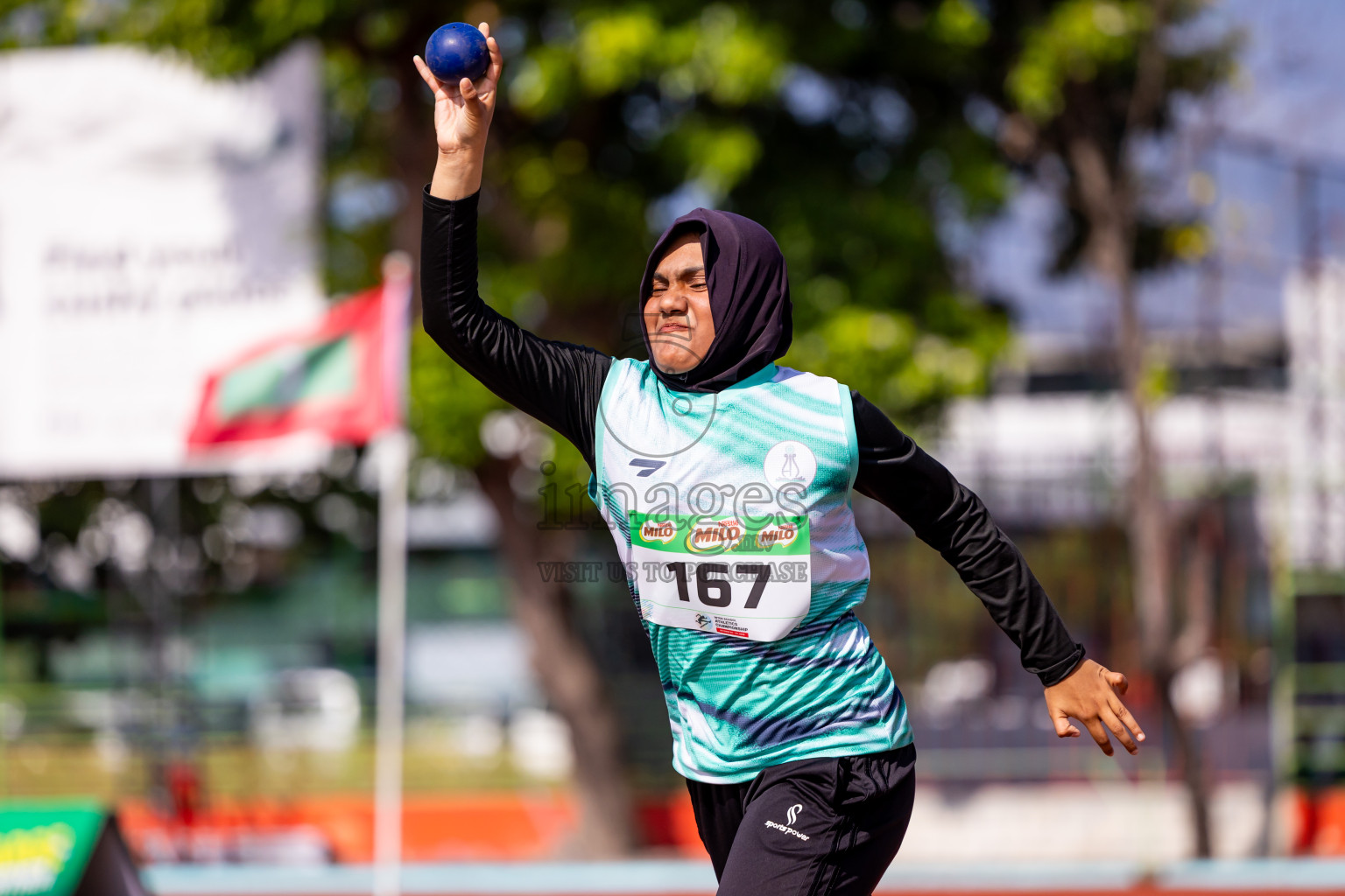 Day 3 of Inter-school Athletics Championship 2025 held in Ekuveni Synthetic Track, Male', Maldives on Wednesday, 08th October 2025. Photos by: Nausham Waheed / Images.mv