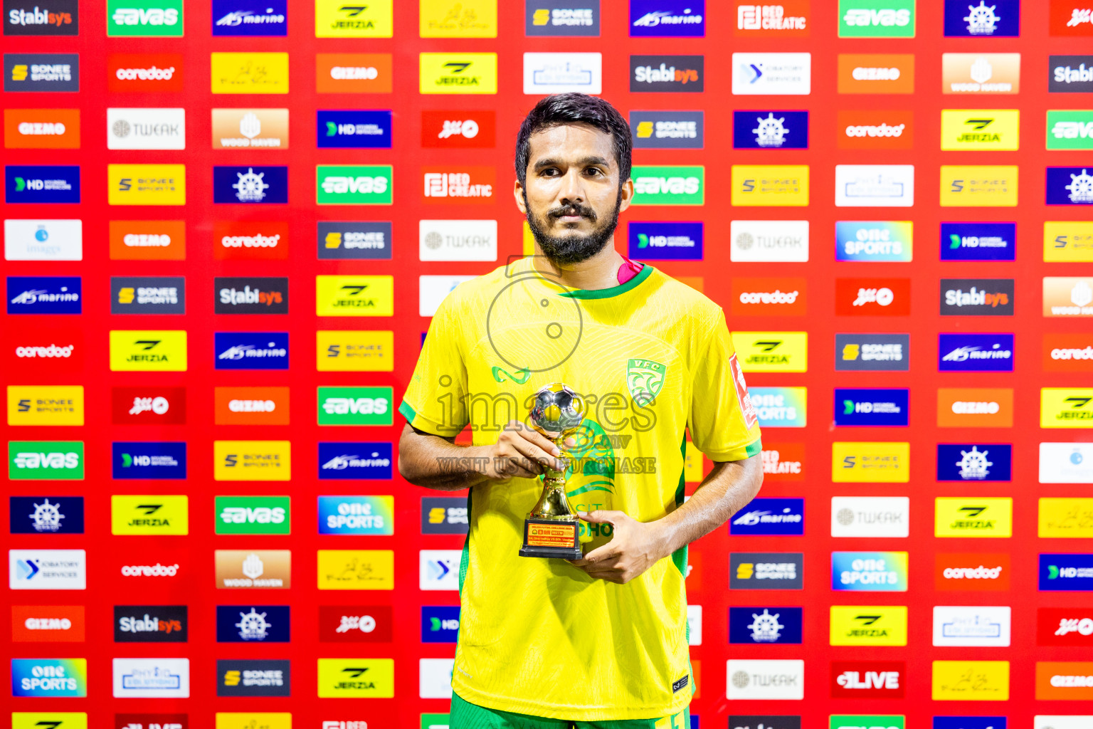 Gdh Vaadhoo vs GA Dhevvadhoo in zone round on Day 32 of Golden Futsal Challenge 2025 was held on Wednesday , 5th February 2025, in Hulhumale', Maldives. Photos: Nausham Waheed / images.mv