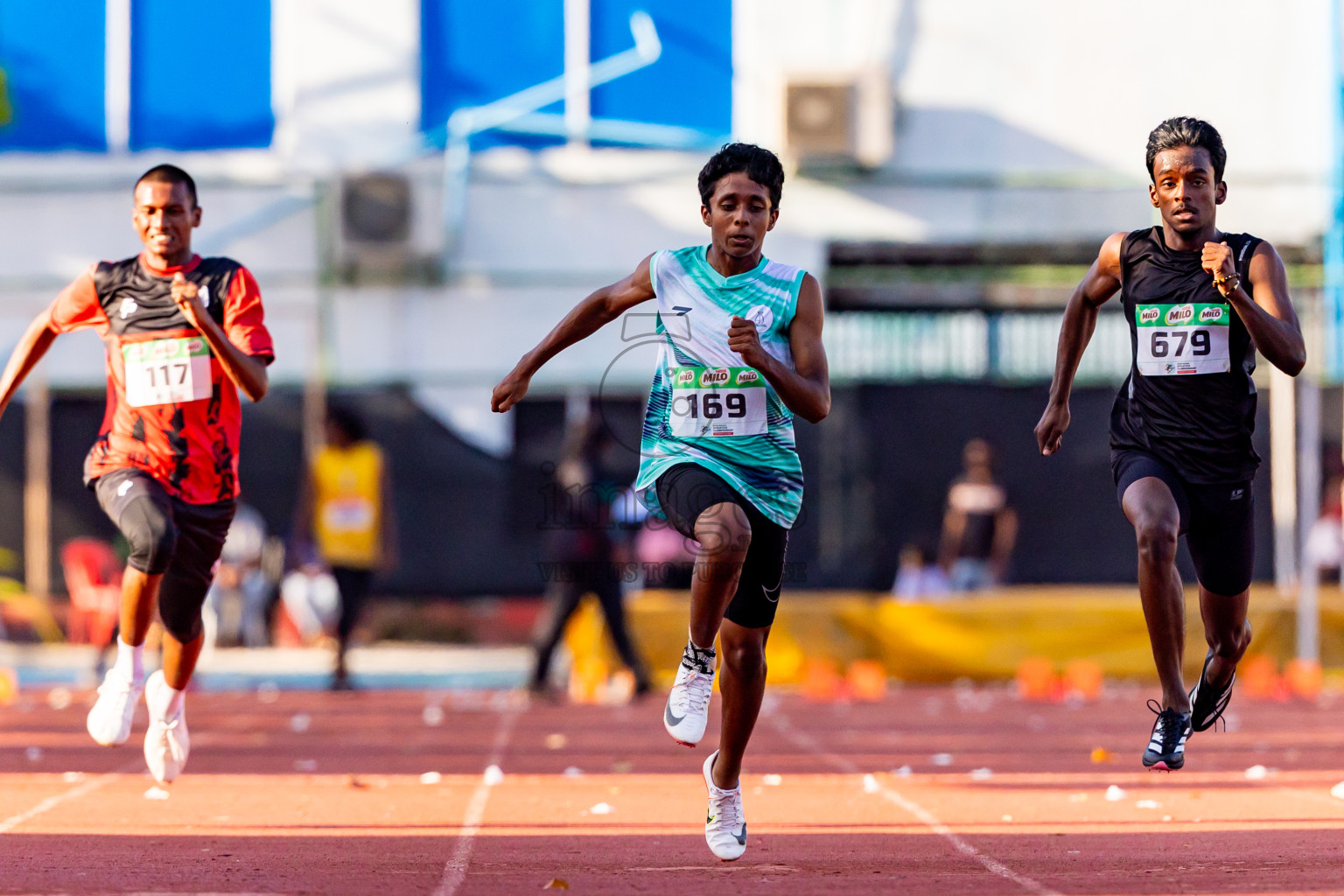 Day 2 of Inter-school Athletics Championship 2025 held in Ekuveni Synthetic Track, Male', Maldives on Tuesday, 07th October 2025. Photos by: Nausham Waheed / Images.mv