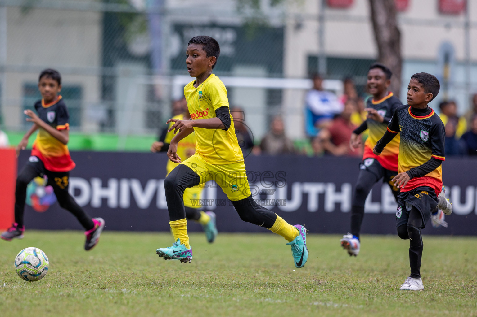 Eagles vs Maziya (U12) in Dhivehi Youth League 2024 - Day 2. Matches held at Henveiru Stadium on 22nd November 2024 , Friday. Photos: Shuu Abdul Sattar/ Images.mv