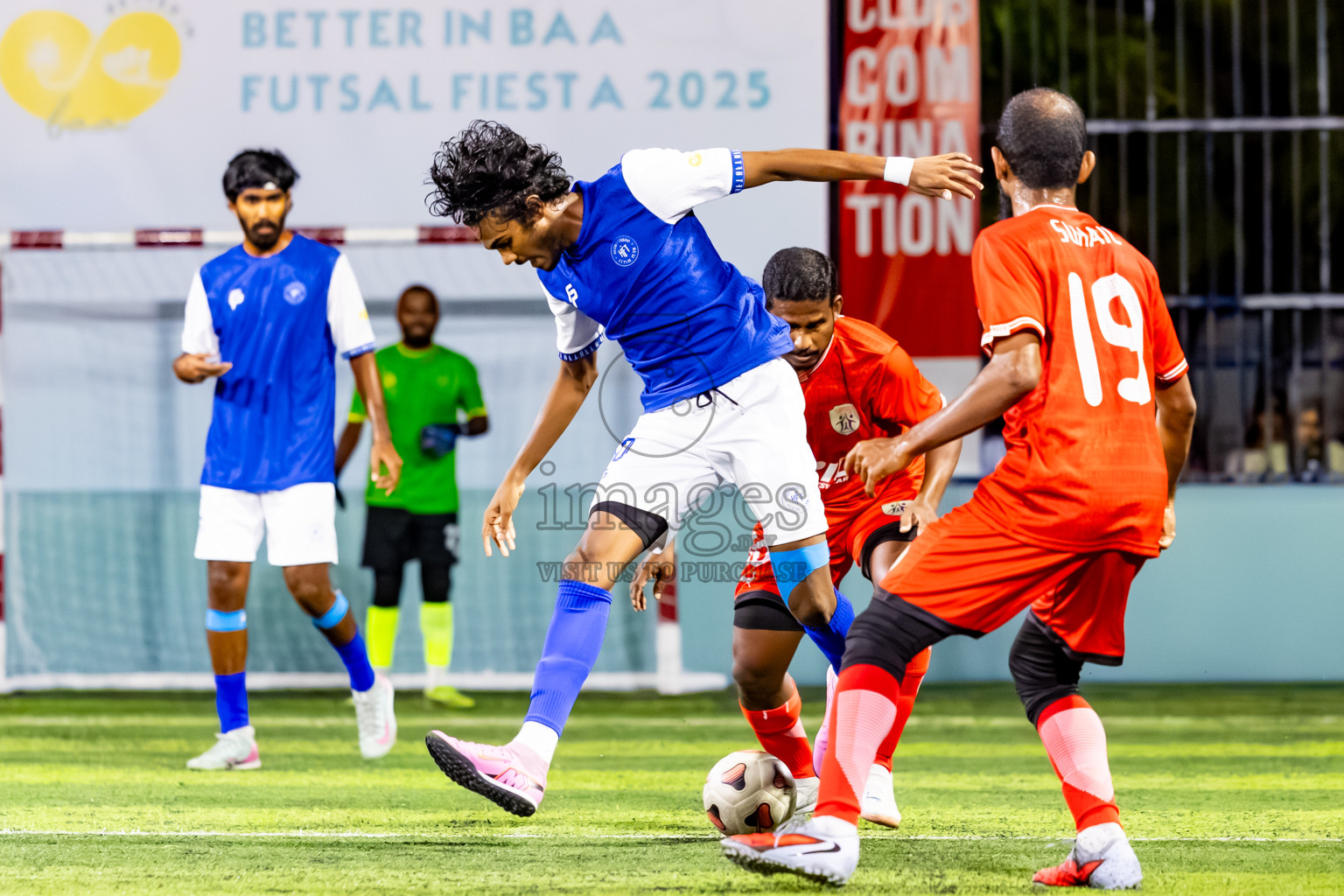 Kudarikilu vs Hithaadhoo in Day 1 of Better in Baa Futsal Fiesta 2025 Men's division held in B. Eydhafushi, Maldives on Wednesday, 5th November 2025. Photos: Nausham Waheed / images.mv