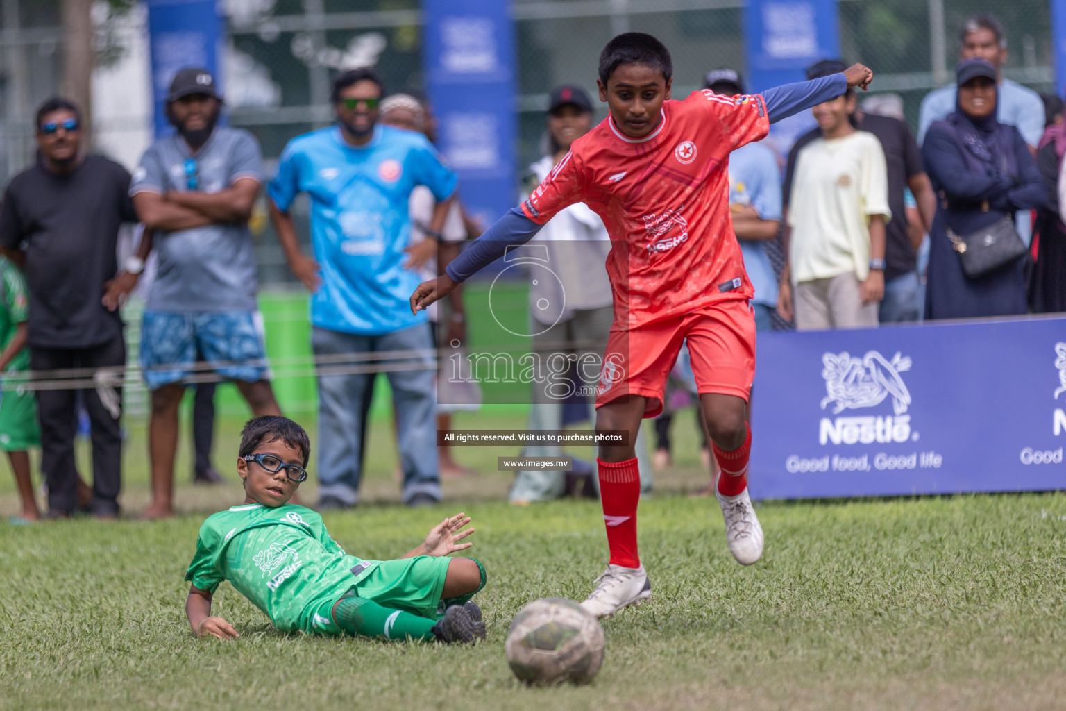 Day 2 of Nestle kids football fiesta, held in Henveyru Football Stadium, Male', Maldives on Thursday, 12th October 2023 Photos: Shuu Abdul Sattar / mages.mv