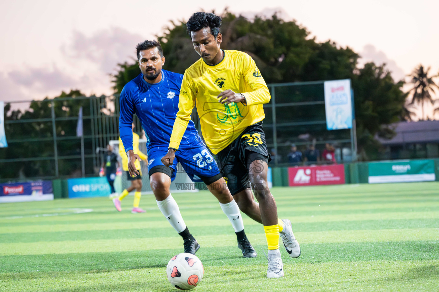 Kanmathi SC VS Laamu Blues in Day 1 - Fonadhoo Youth Futsal Challenge 2025 was held in Fonadhoo Futsal Stadium, L. Fonadhoo, Maldives on Sunday, 26th October 2025 Photos: Arif Rasheed / images.mv