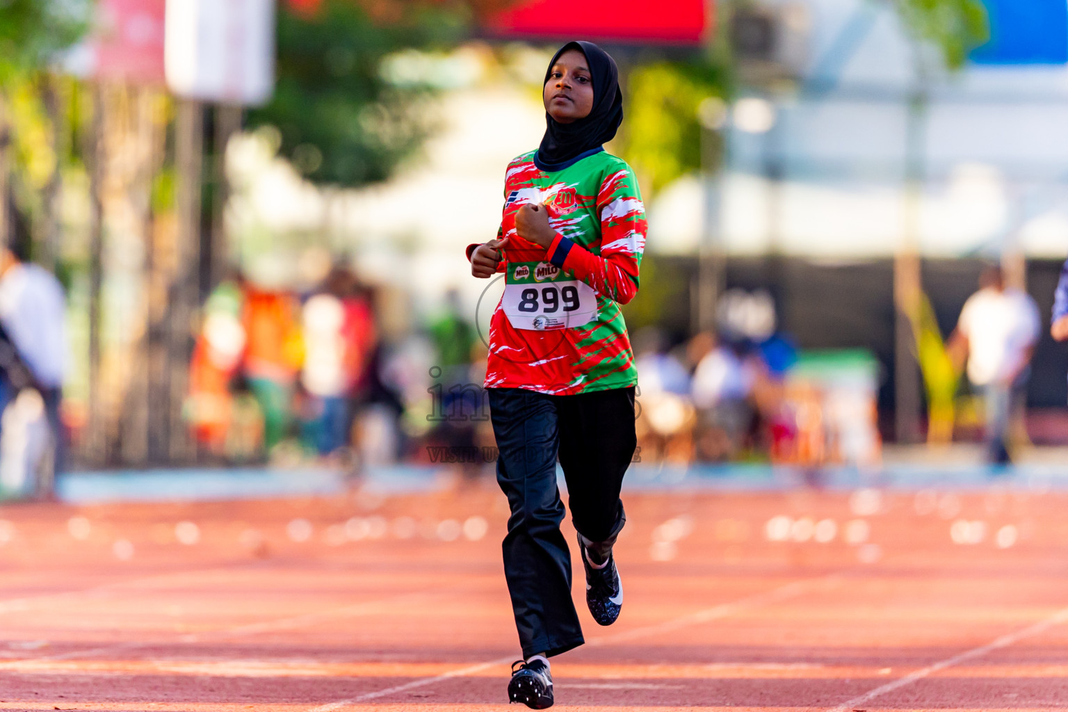 Day 1 of Inter-school Athletics Championship 2025 held in Ekuveni Synthetic Track, Male', Maldives on Monday, 06th October 2025. Photos by: Nausham Waheed / Images.mv