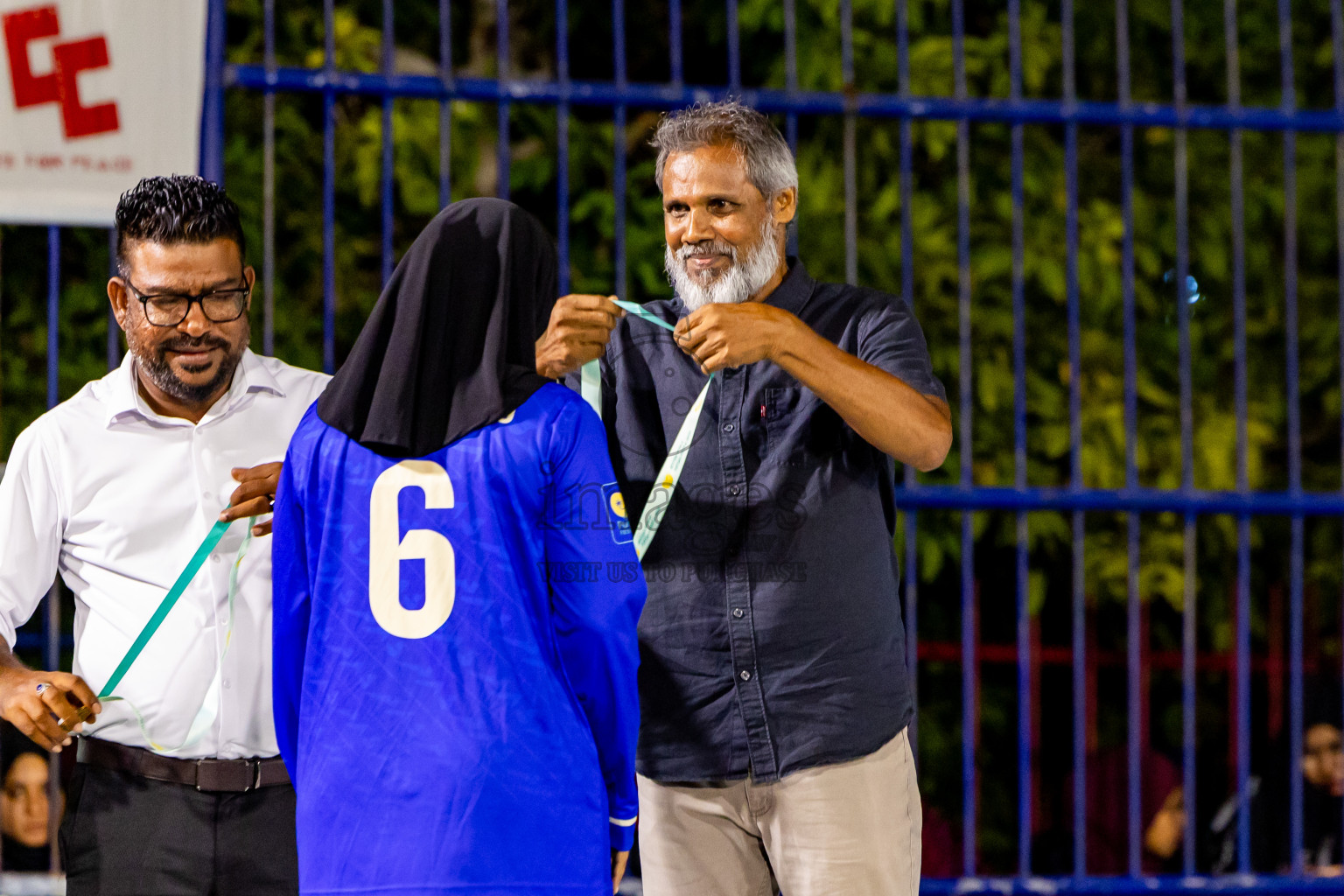 Closing Ceremony of Better in Baa Futsal Fiesta 2025 held in B. Eydhafushi, Maldives on Monday, 17th November 2025. Photos: Nausham Waheed / images.mv