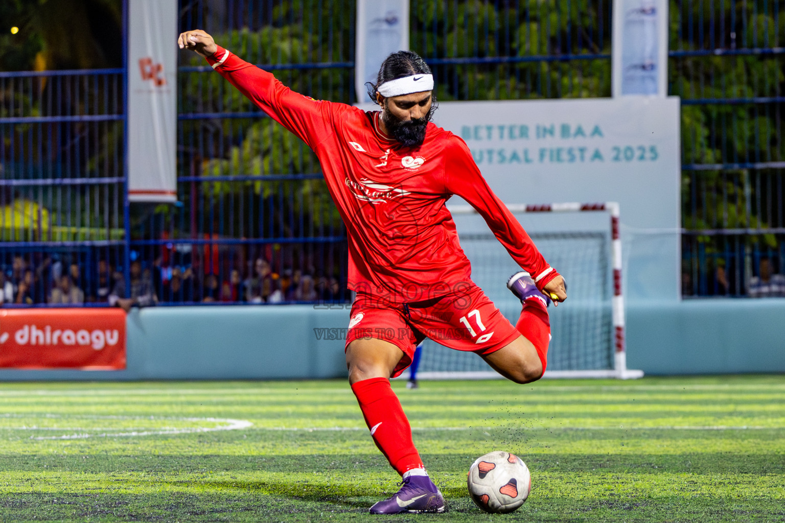 Goidhoo vs Dhonfan in Quater Finals of Better in Baa Futsal Fiesta 2025 Men's division held in B. Eydhafushi, Maldives on Thursday, 13th November 2025. Photos: Nausham Waheed / images.mv