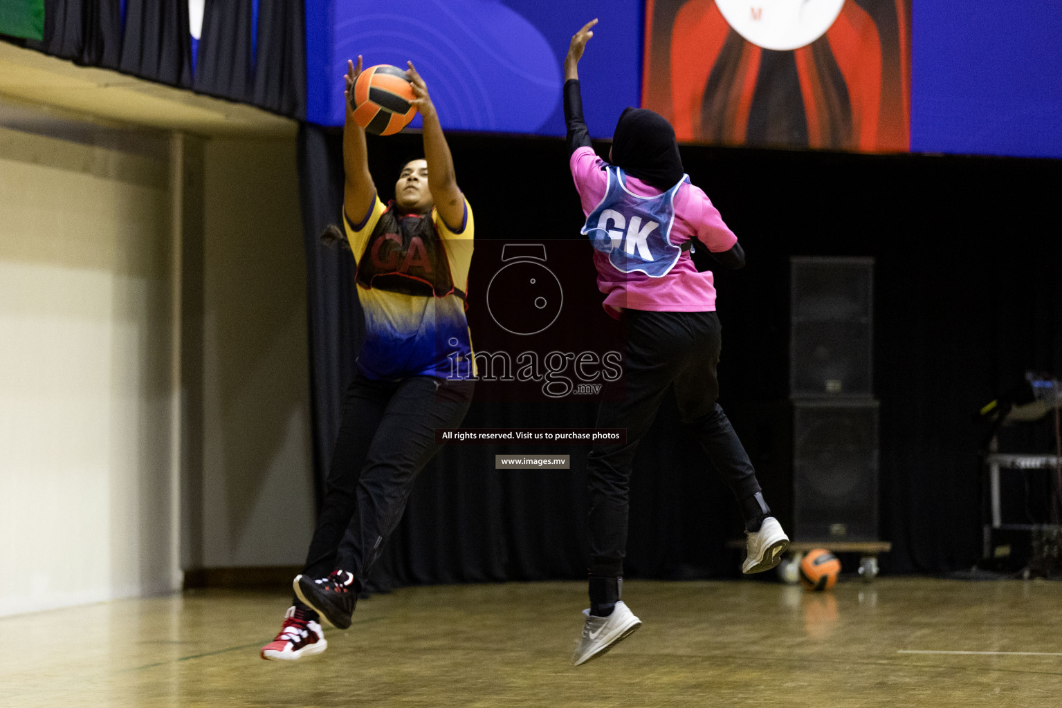 Sports Club Shinning Star vs Kulhudhuffushi in the Milo National Netball Tournament 2022 on 19 July 2022, held in Social Center, Male', Maldives. Photographer: Shuu / Images.mv