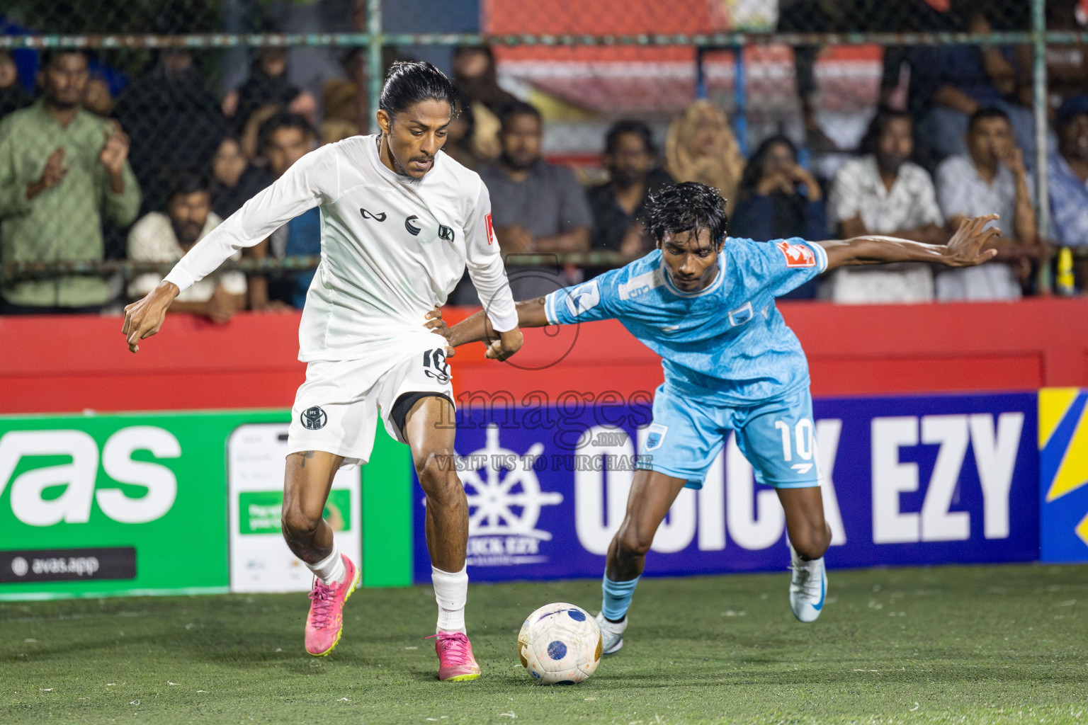 HA Ihavandhoo vs HA Dhidhdhoo in Day 13 of Golden Futsal Challenge 2025 was held on Friday, 17th January 2025, in Hulhumale', Maldives 
Photos: Hassan Simah / images.mv