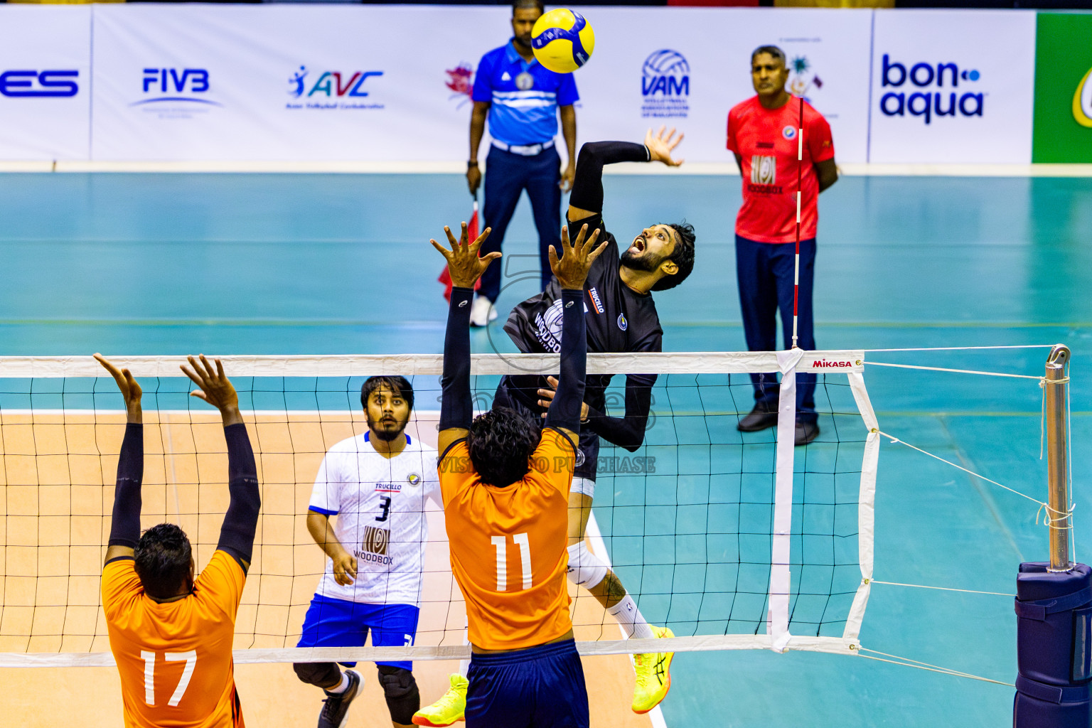 Sports Club City vs Dhivehi Sifainge Club in Semi Final of MILO VAM Cup 2024 Men's Division was held in Social Center Indoor Hall on Friday, 1st September 2024. Photos: Nausham Waheed / images.mv