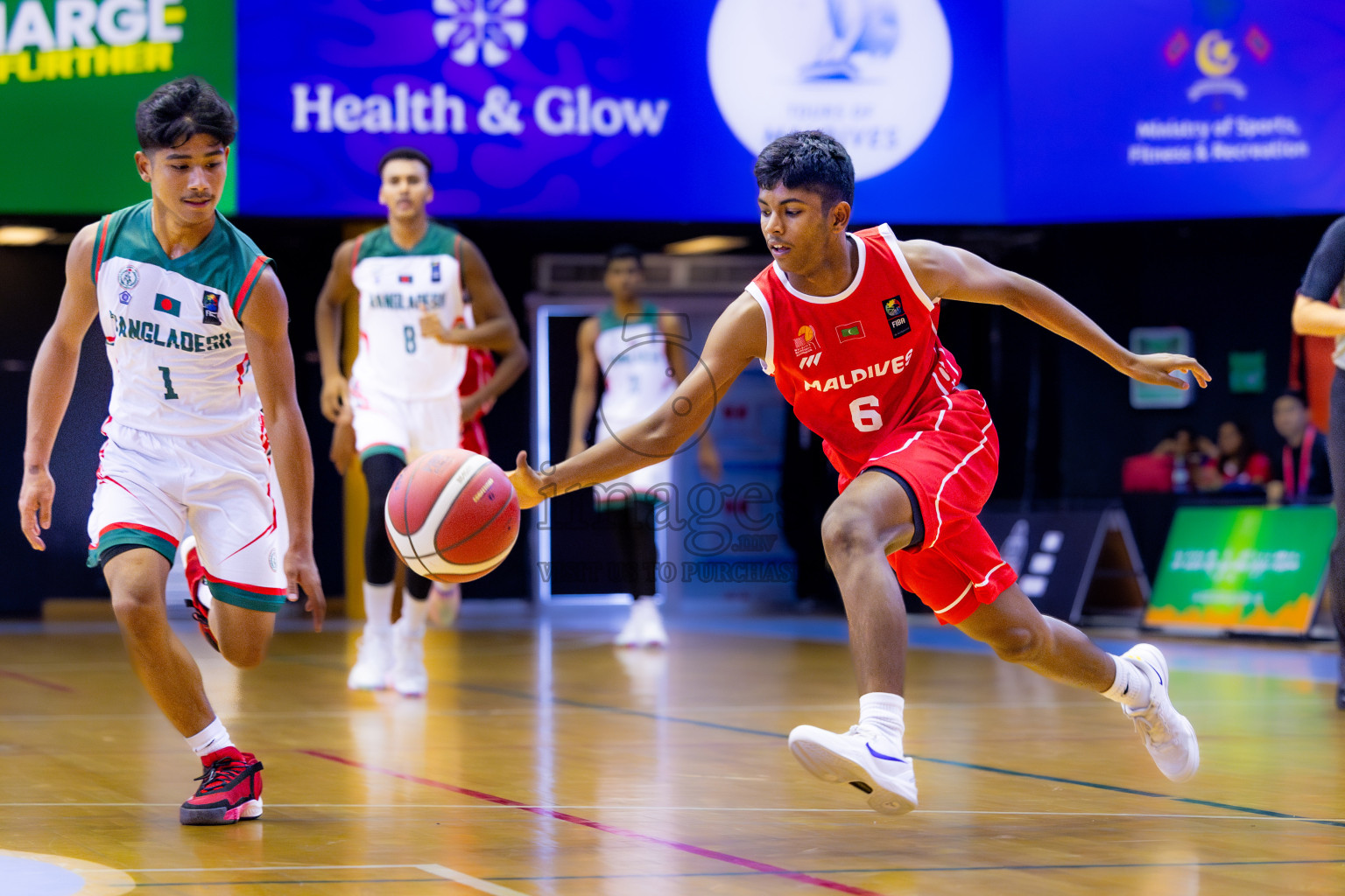 Maldives vs Bangladesh in Day 4 of Under 16 Asian Cup SABA Qualifiers 2025 was held in Social Center, Male', Maldives on Sunday, 15th June 2025. Photos: Nausham Waheed / images.mv