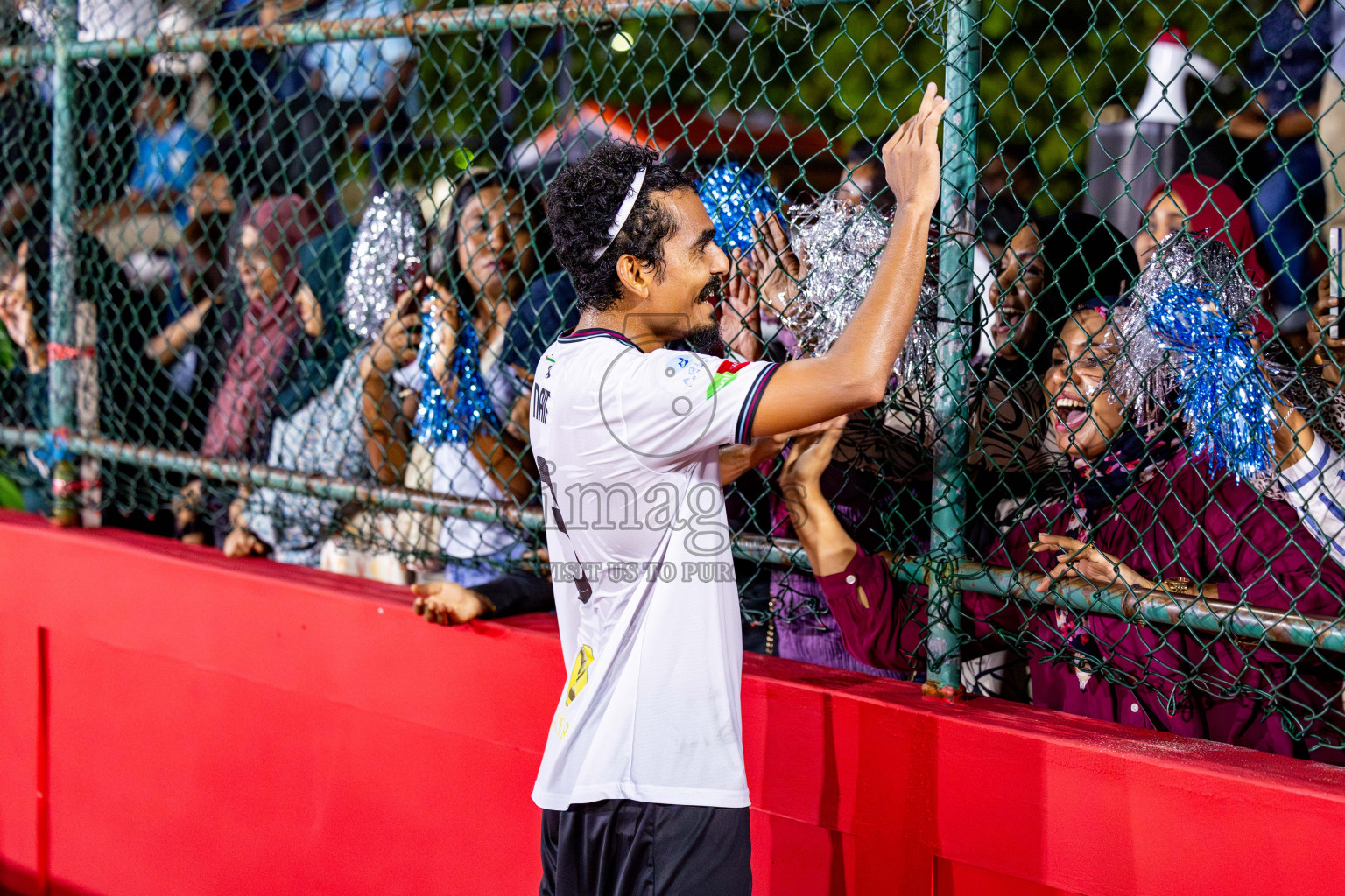 TEAM BADHAHI vs KULHIVARU VUZARA CLUB in the Semi-finals of Club Maldives Classic 2024 held in Rehendi Futsal Ground, Hulhumale', Maldives on Tuesday, 19th September 2024. 
Photos: Nausham Waheed / images.mv