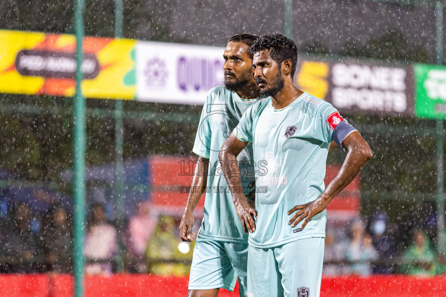 Lh. Hinnavaru VS Lh. Olhuvelifushi on Day 22 of Golden Futsal Challenge 2025 was held on Sunday, 26 January 2025, in Hulhumale', Maldives. 
Photos: Hassan Simah / images.mv