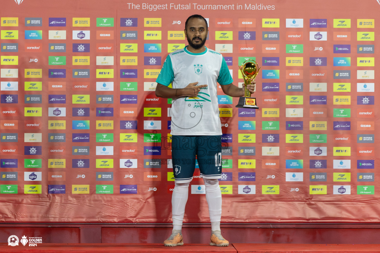 R Dhuvaafaru vs R Alifushi in Day 18 of Golden Futsal Challenge 2024 was held on Thursday, 1st February 2024, in Hulhumale', Maldives Photos: Mohamed Mahfooz Moosa, / images.mv