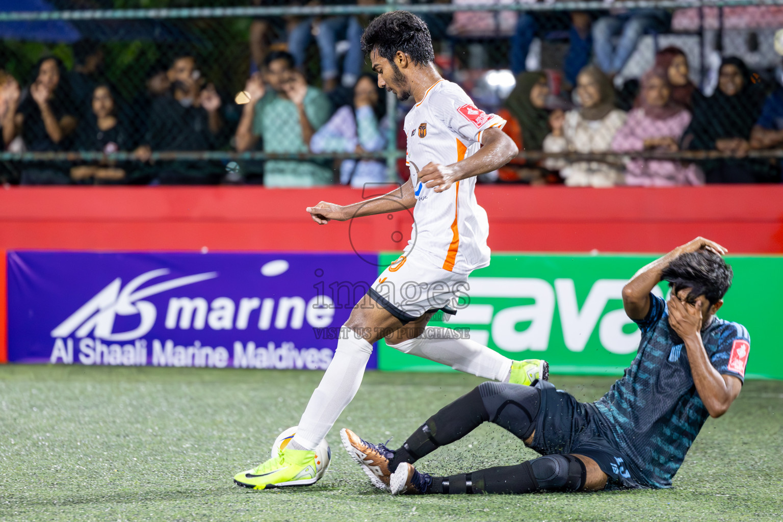 Th Hirilandhoo vs Th Buruni in Day 10 of Golden Futsal Challenge 2025 was held on Tuesday, 14th January 2025, in Hulhumale', Maldives Photos: Ismail Thoriq / images.mv