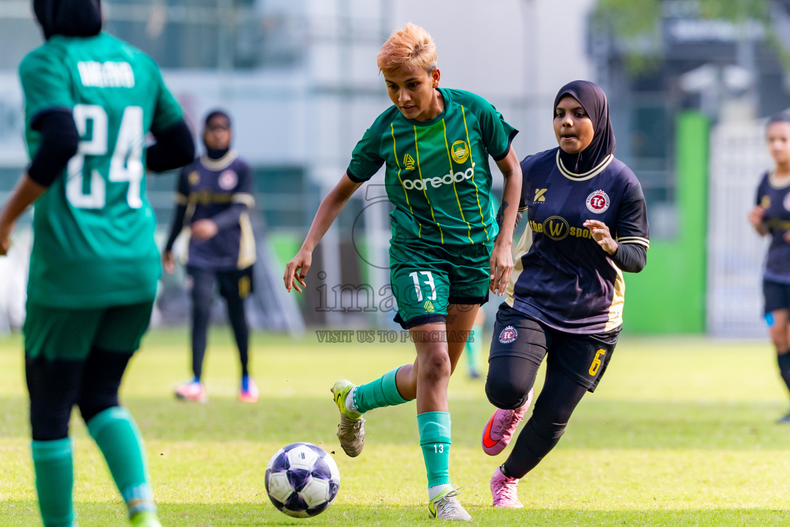 TC Sports Club vs Maziya Sports and Recreation  in FAM Women’s League 2025 held in Henveiru Football ground, Male', Maldives on Thursday, 11th December 2025. Photos: Nausham Waheed / Images.mv