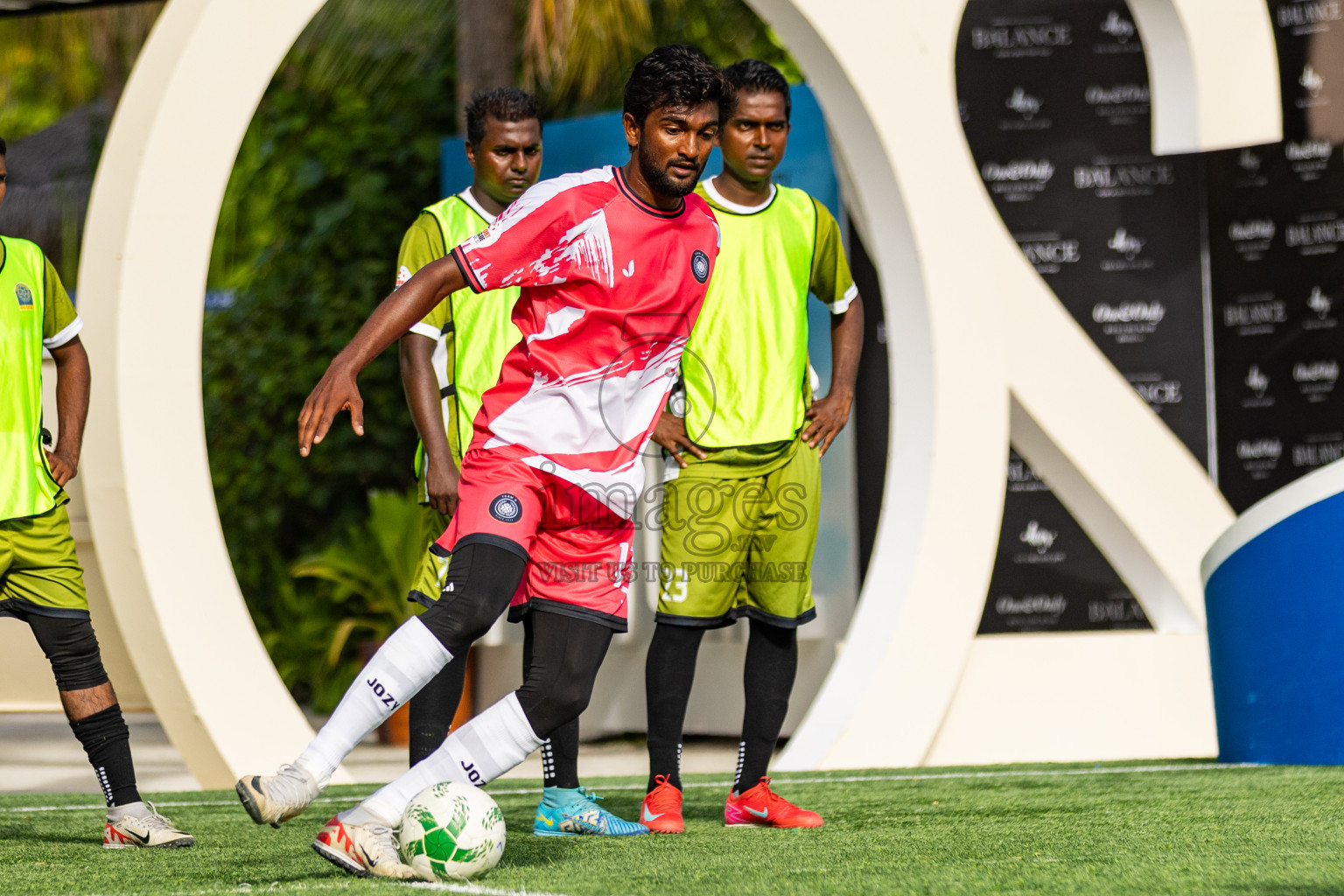 Oblu Experience Ailafushi vs Four Seasons Kuda Huraa in Resort League 2025 (North Male Zone) day 3 was held on Friday, 5th September 2025 in One And Only Reethi Rah Maldives Resort, Photos: Areef Adam / images.mv