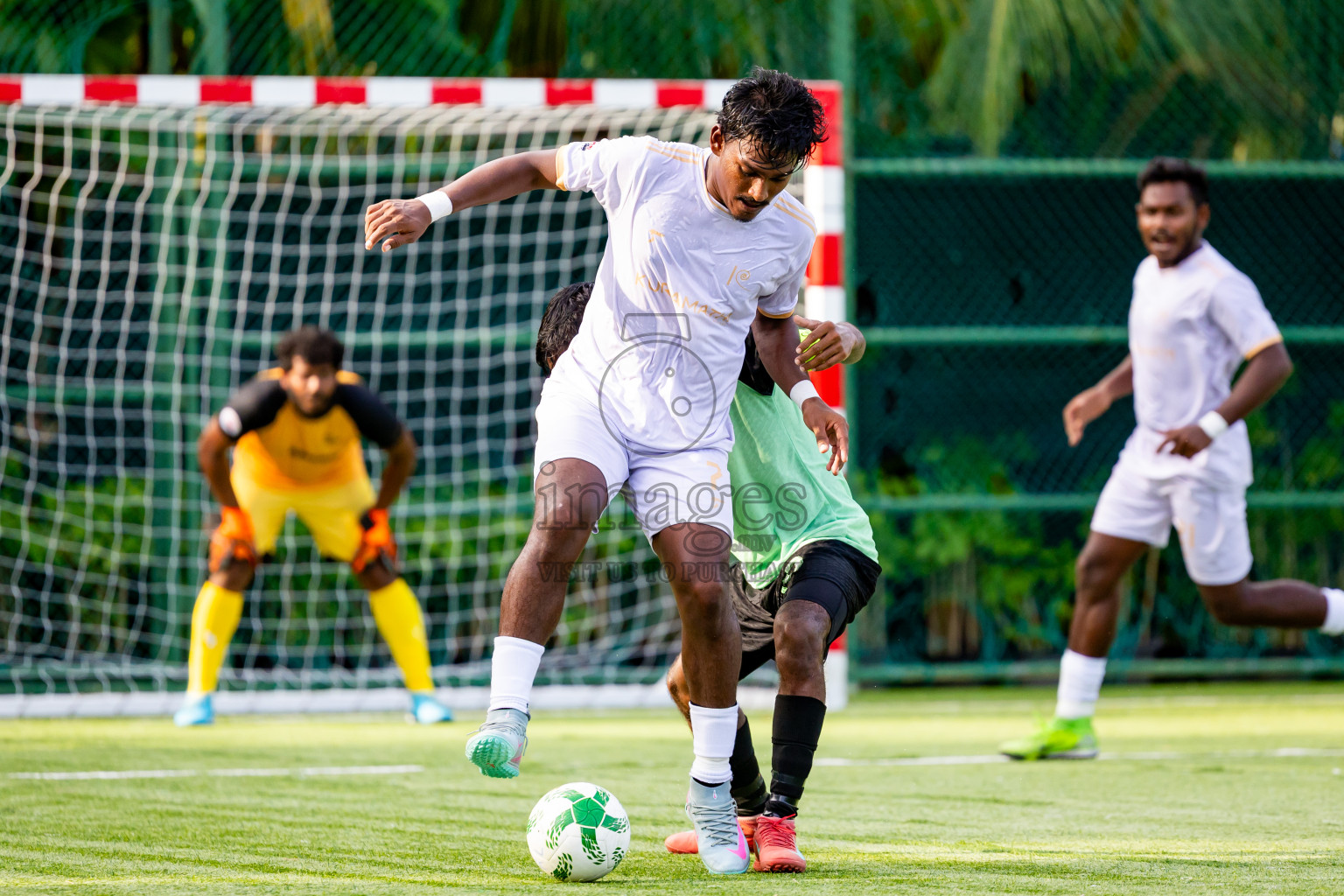 Kuramathi vs Barcelo in Day 6 of Resort League 2025 (Ari Zone) was held on Wednesday, 25th June 2025 in Conrad Maldives Rangali Island, Alif Dhaalu Atoll, Maldives. Photos: Nausham Waheed / images.mv