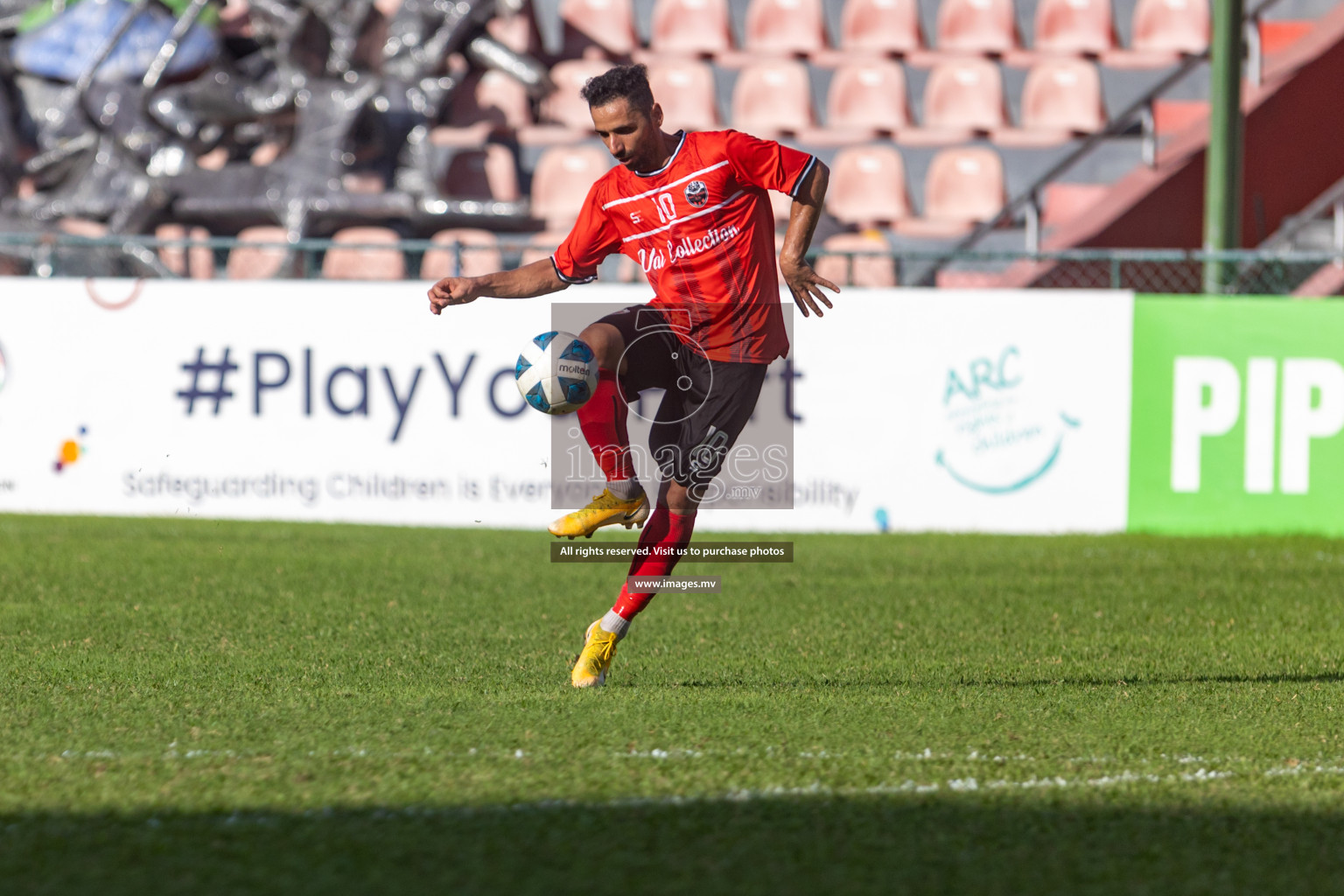 Biss Buru Sports vs JJ Sports Club  in 2nd Division 2022 on 14th July 2022, held in National Football Stadium, Male', Maldives Photos: Hassan Simah / Images.mv