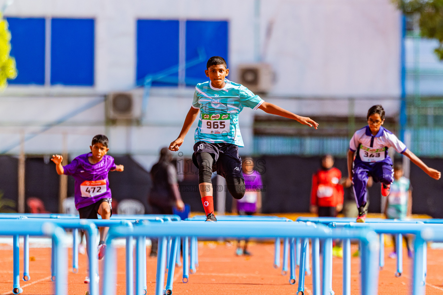 Day 2 of Inter-school Athletics Championship 2025 held in Ekuveni Synthetic Track, Male', Maldives on Tuesday, 07th October 2025. Photos by: Areef Adam / Images.mv