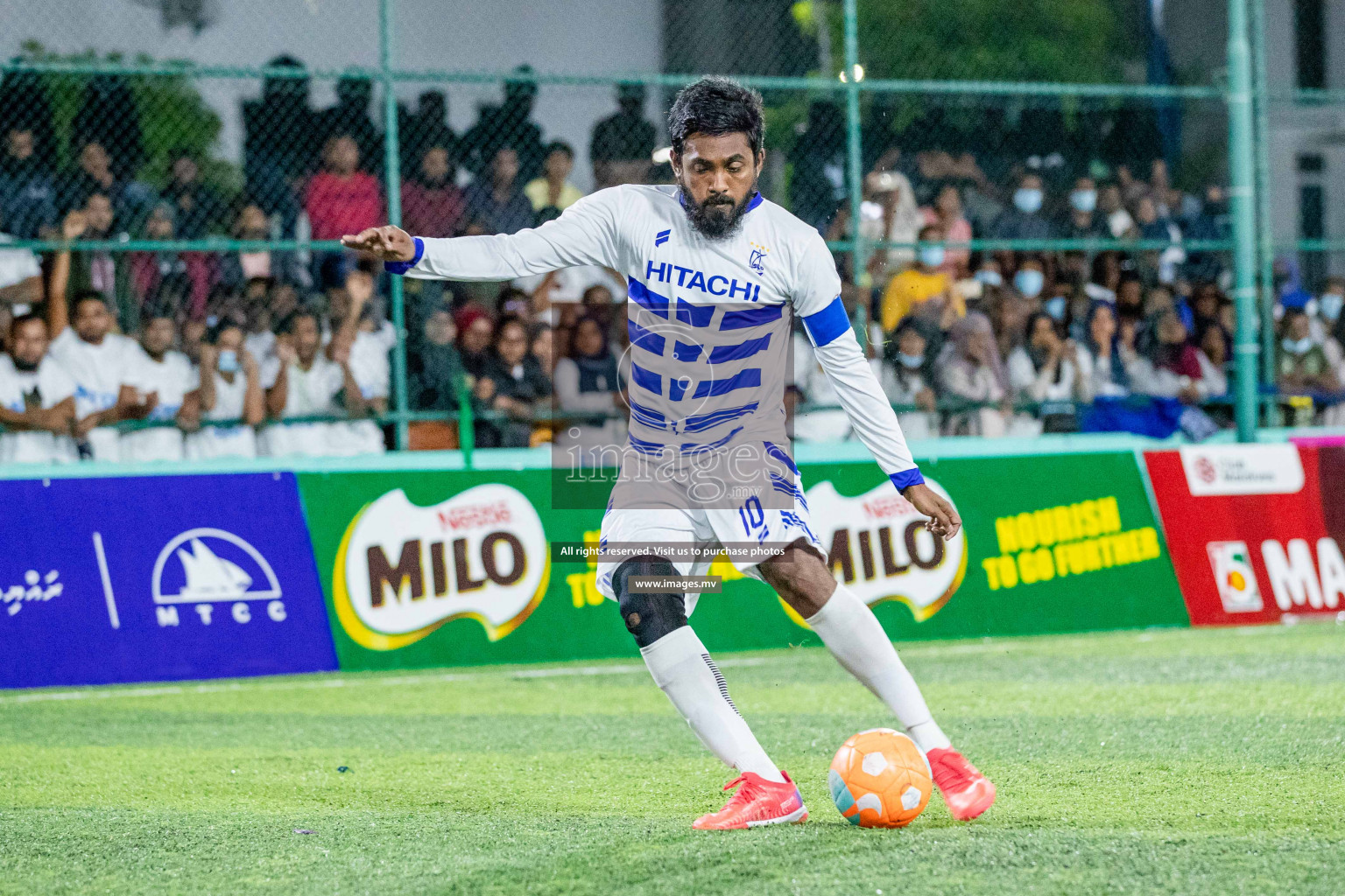 STO RC Vs Team Fenaka in the Quarter Finals of Club Maldives 2021 held in Hulhumale, Maldives on 13 December 2021. Photos: Shu Abdul Sattar / images.mv