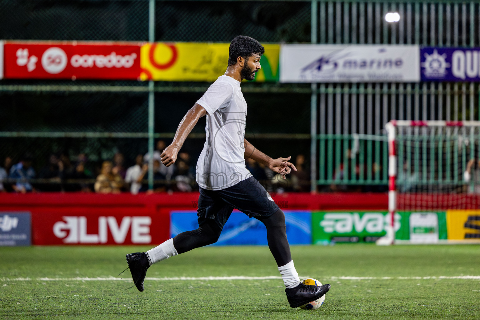 Thaa Omadhoo VS Thaa Kinbidhoo in Day 6 of Golden Futsal Challenge 2025 on Friday, 6th January 2025, in Hulhumale', Maldives Photos: Nausham Waheed / images.mv