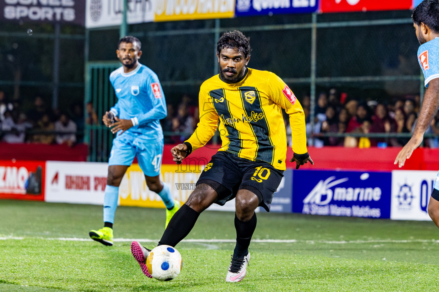 HA Dhidhdhoo vs HA Vashafaru in Day 5 of Golden Futsal Challenge 2025 on Thursday, 9th January 2025, in Hulhumale', Maldives Photos: Nausham waheed / images.mv