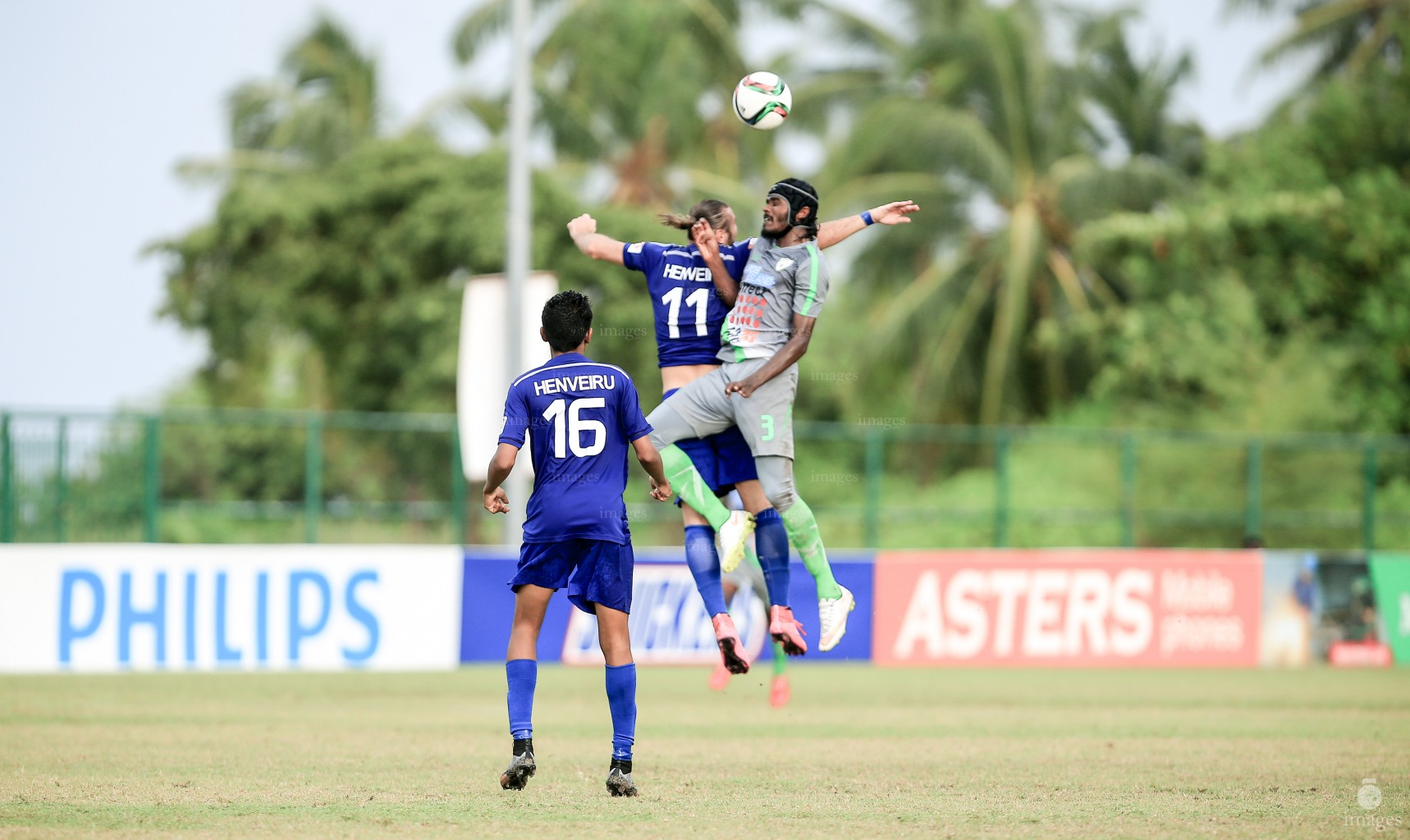 Presidents Cup semi final match between New Radiant Sports Club and Club Eagles in Addu City, Maldives, Saturday, September. 26, 2015 (Images.mv Photo/ Mohamed Ahsan).