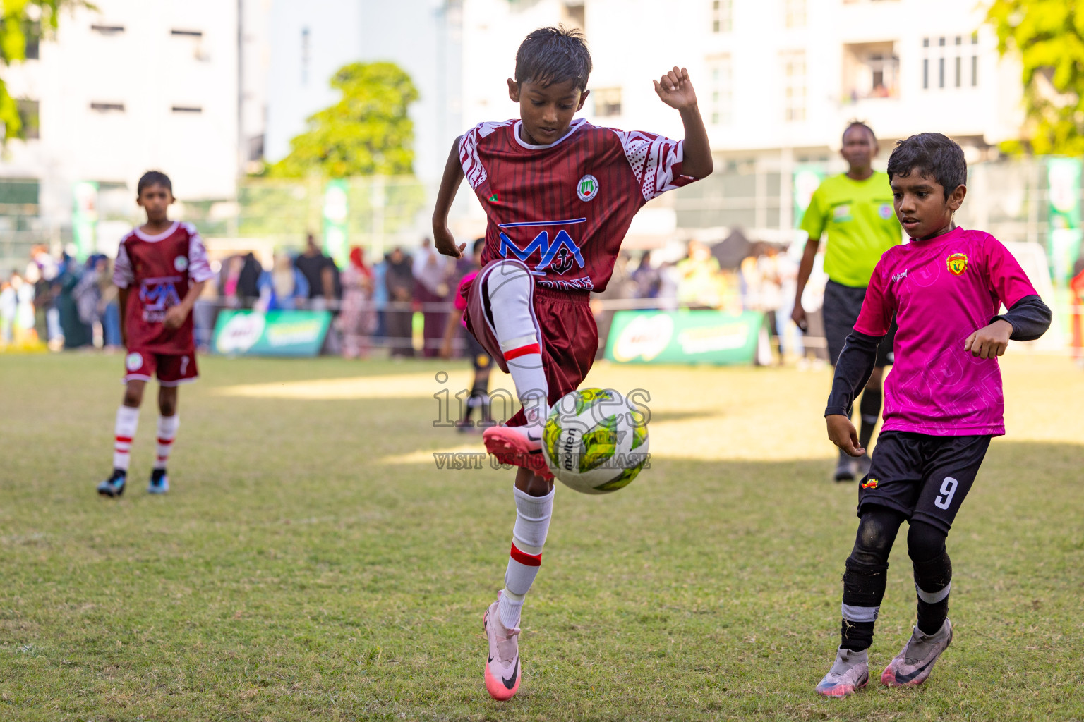 Day 2 of MILO Academy Championship 2025 was held on Friday, 14th February 2025 in Henveiru Stadium. 
Photos: Hassan Simah / Images.mv
