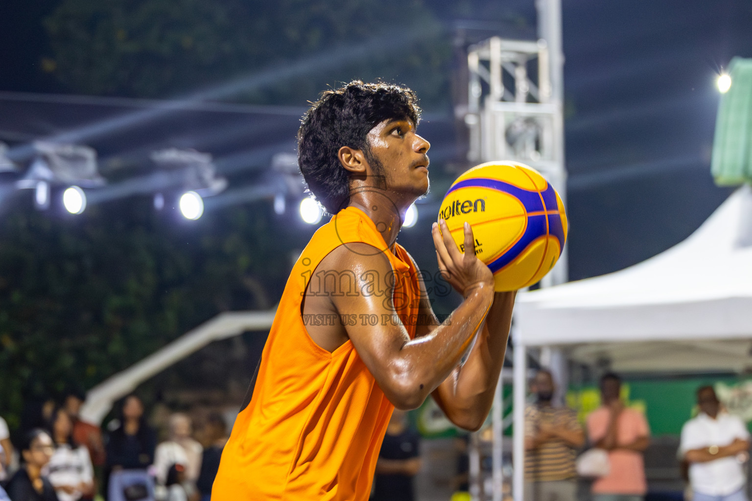 Day 4 of MILO Ramadan 3x3 Challenge 2024 was held in Ekuveni Outdoor Basketball Court at Male', Maldives on Friday, 15th March 2024.
Photos: Mohamed Mahfooz Moosa / images.mv
