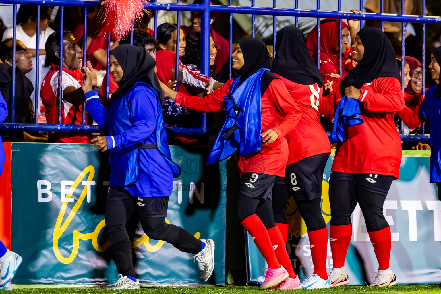 Goidhoo vs Dhonfan in the finals of Better in Baa Futsal Fiesta 2025 woman's division held in B. Eydhafushi, Maldives on Monday, 17th November 2025. Photos: Nausham Waheed / images.mv