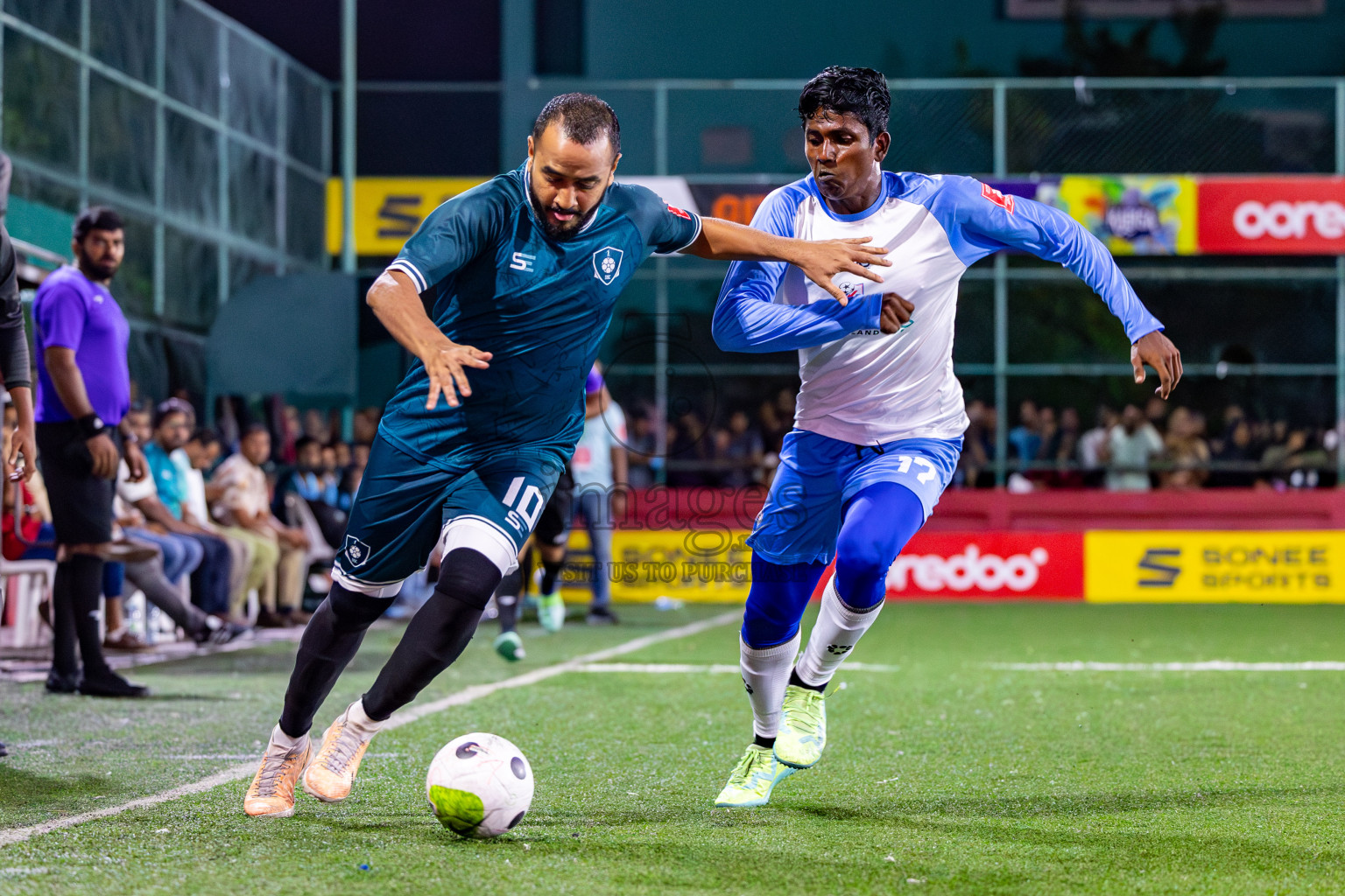 N Kendhikulhudhoo vs R Dhuvaafaru on Day 39 of Golden Futsal Challenge 2024 was held on Friday, 23rd February 2024, in Hulhumale', Maldives 
Photos: Mohamed Mahfooz Moosa/ images.mv