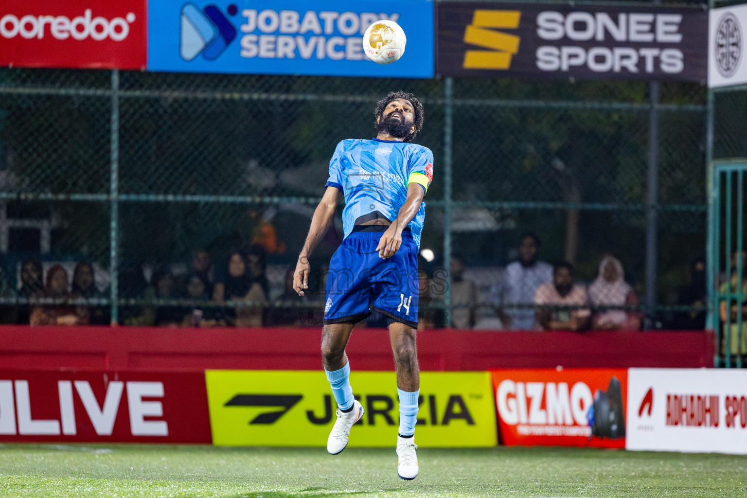 M Maduvvari VS M Dhiggaru in Day 8 of Golden Futsal Challenge 2025 was held on Sunday, 12th January 2025, in Hulhumale', Maldives Photos: Nausham Waheed , Ismail Thoriq / images.mv