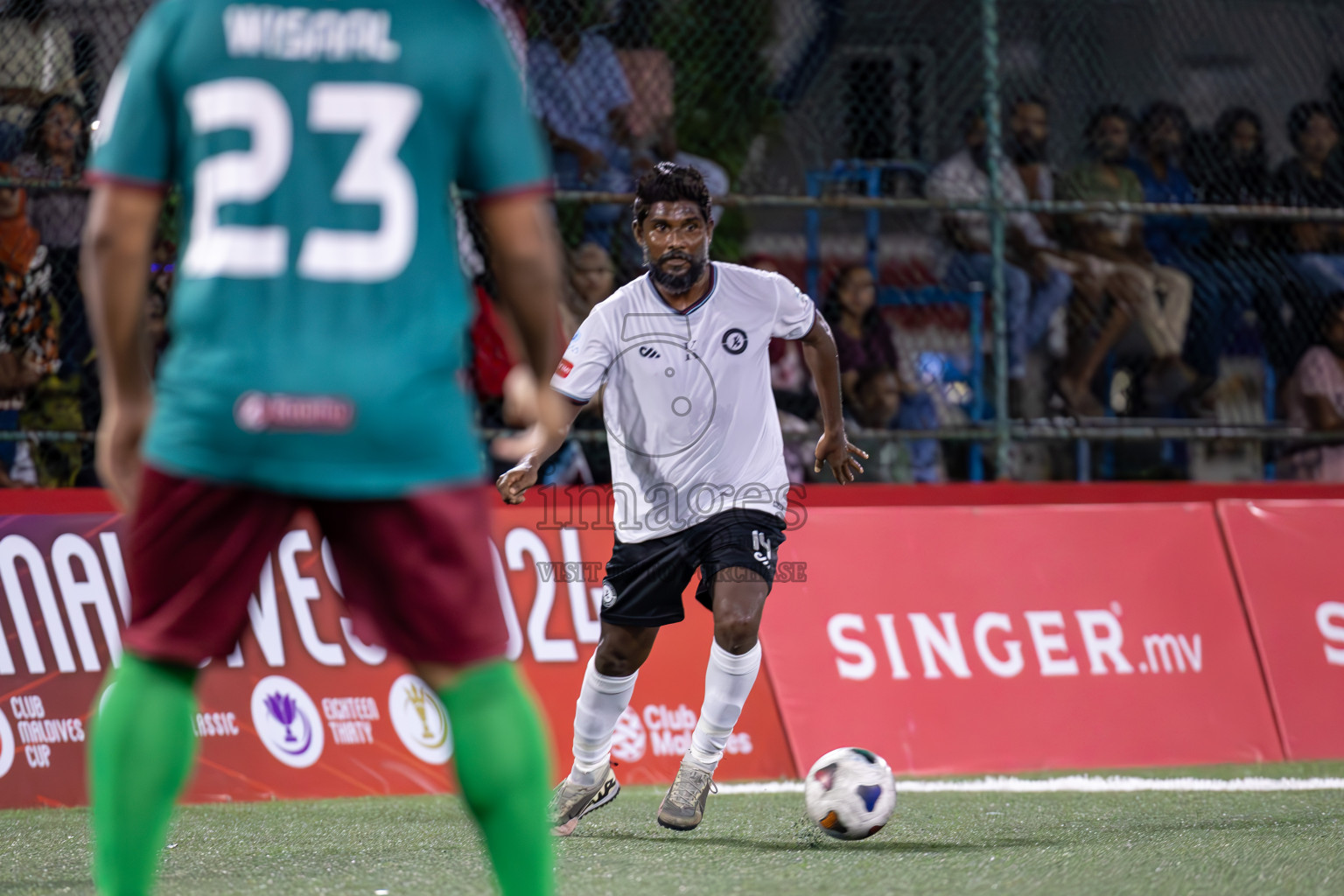 Kulhivaru Vuzaara Club vs Club Binaara in Club Maldives Classic 2024 held in Rehendi Futsal Ground, Hulhumale', Maldives on Saturday, 14th September 2024. Photos: Ismail Thoriq / images.mv