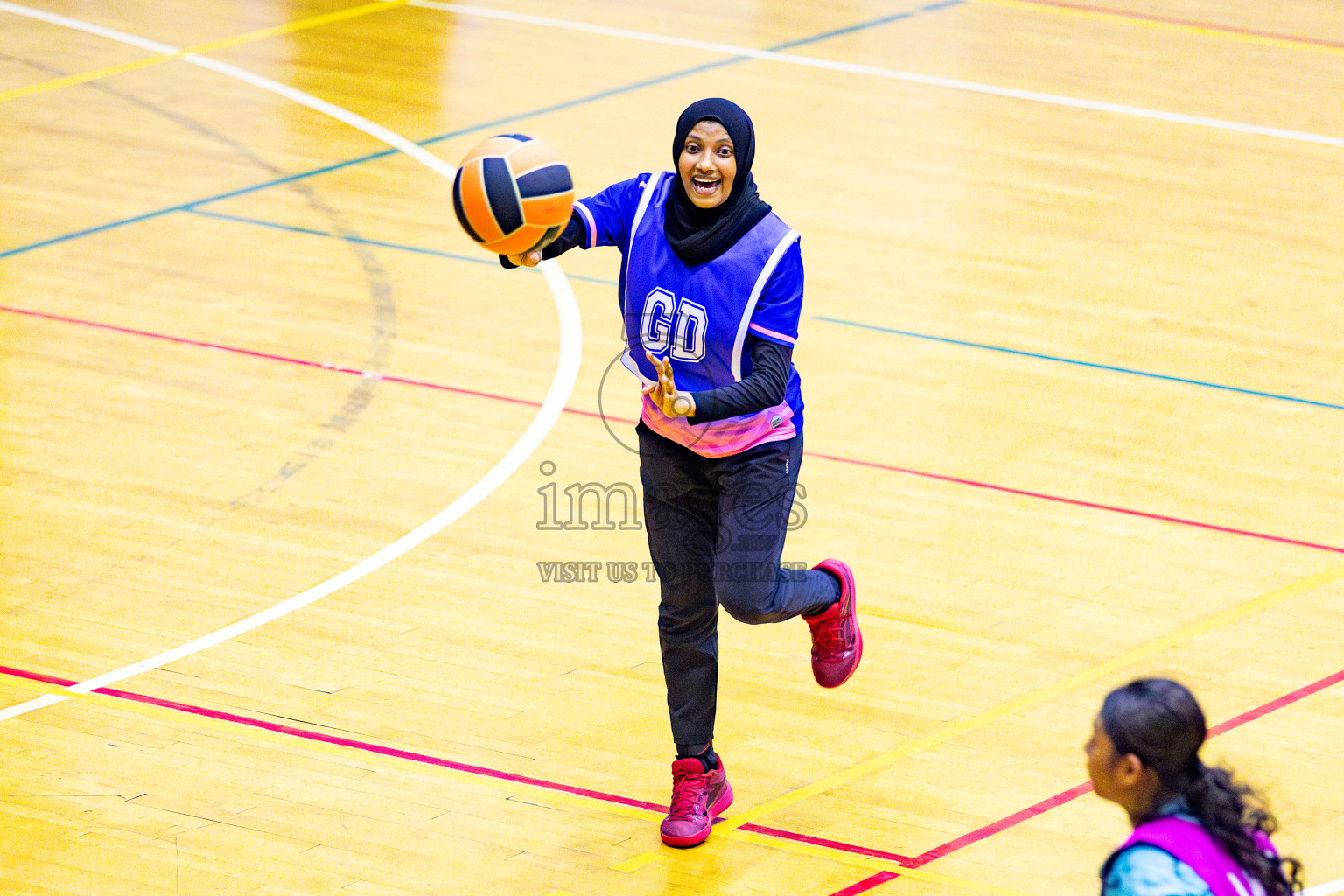 Kulhudhuffushi Youth & Recreation Club vs Club Green StreetDay 2 of 21st National Netball Tournament was held in Social Canter at Male', Maldives on Friday, 18th May 2024. Photos: Nausham Waheed / images.mv