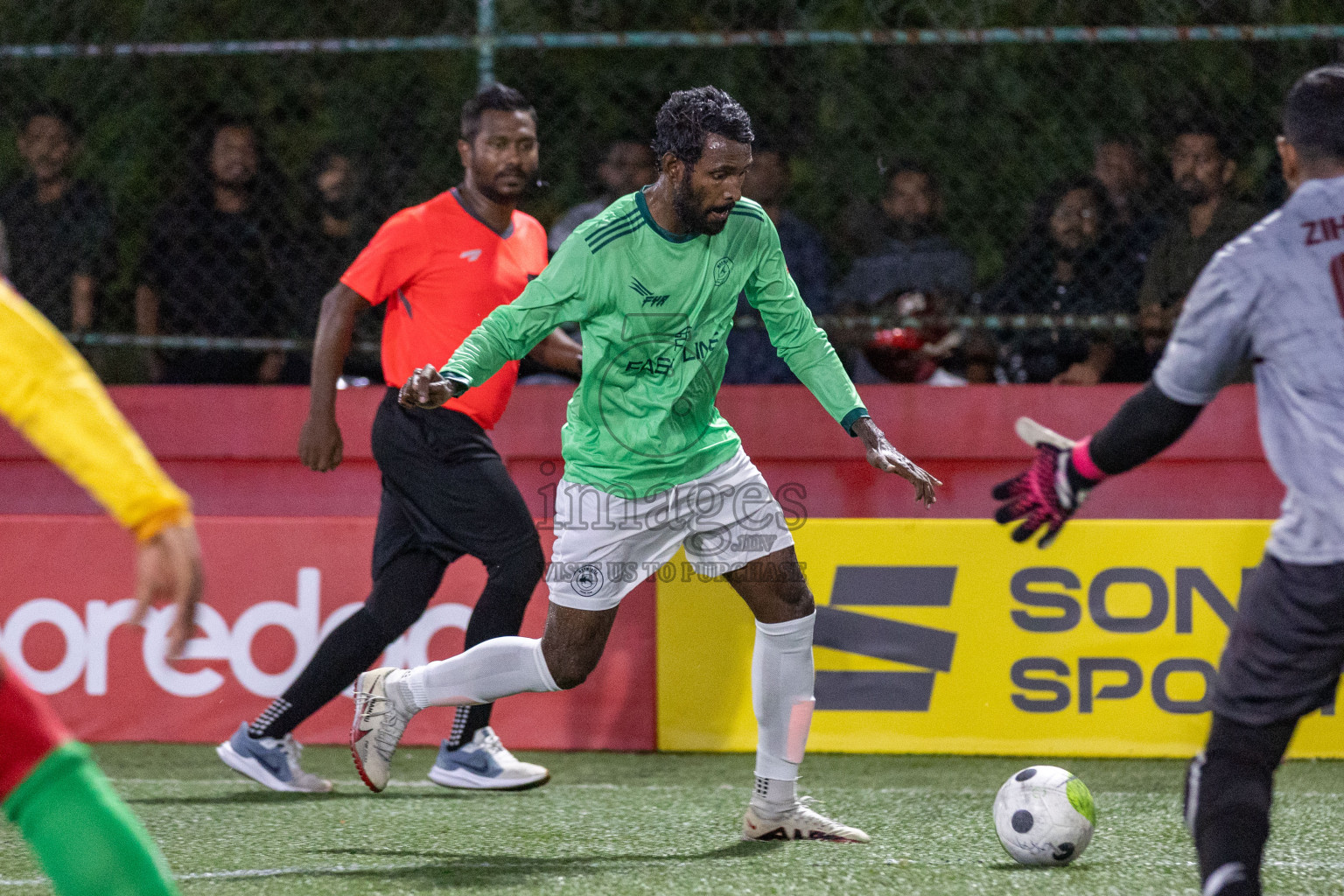 ADh Maamigili vs ADh Kunburudhoo in Day 3 of Golden Futsal Challenge 2024 was held on Thursday, 18th January 2024, in Hulhumale', Maldives Photos: Nausham Waheed / images.mv