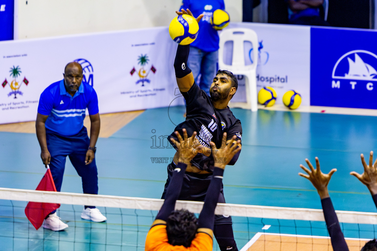 Sports Club City vs Dhivehi Sifainge Club in Semi Final of MILO VAM Cup 2024 Men's Division was held in Social Center Indoor Hall on Friday, 1st September 2024. Photos: Nausham Waheed / images.mv