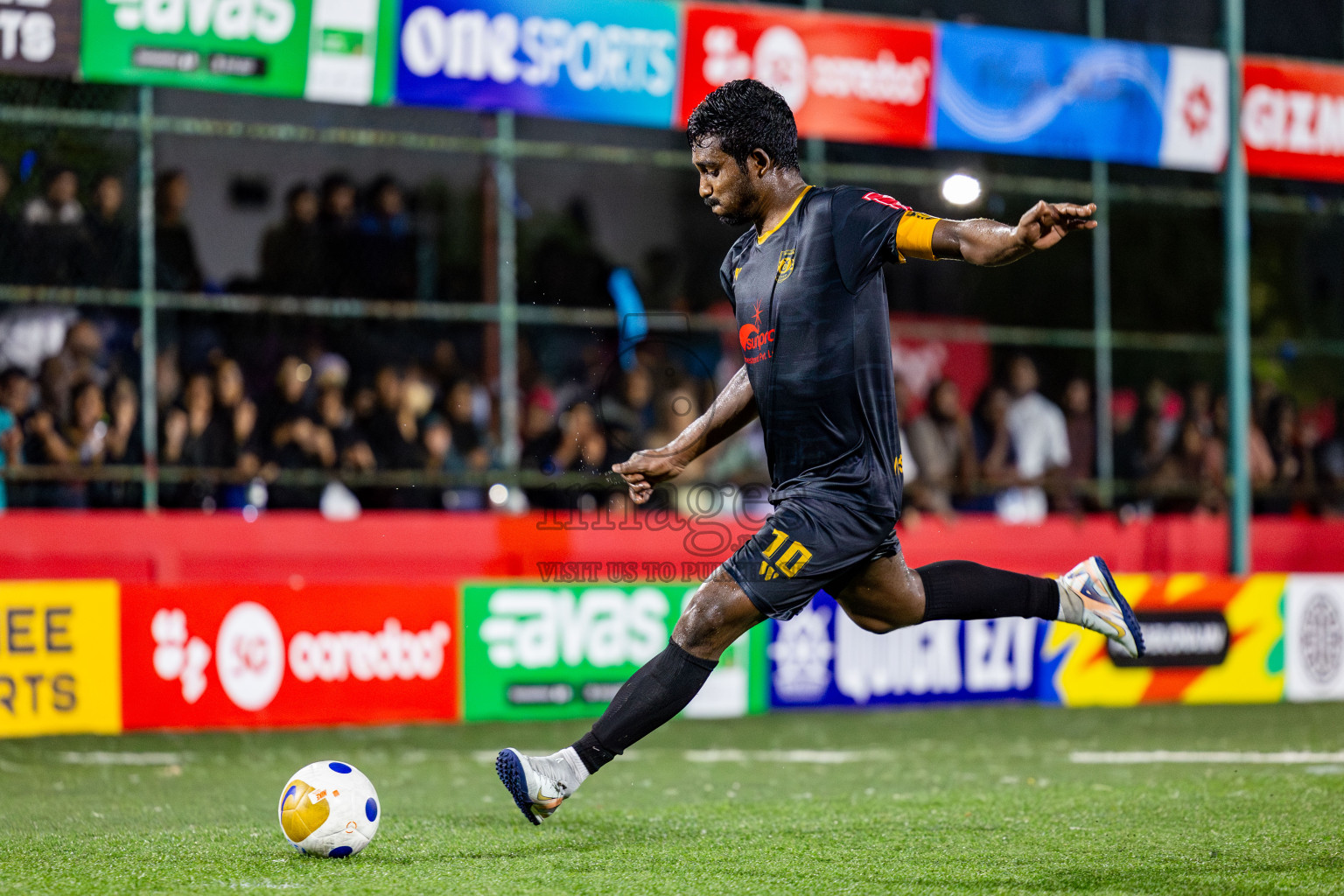 ADh Mandhoo vs AA Mathiveri in zone round Day 30 of Golden Futsal Challenge 2025 was held on Monday , 3rd February 2025, in Hulhumale', Maldives. Photos: Nausham Waheed / images.mv