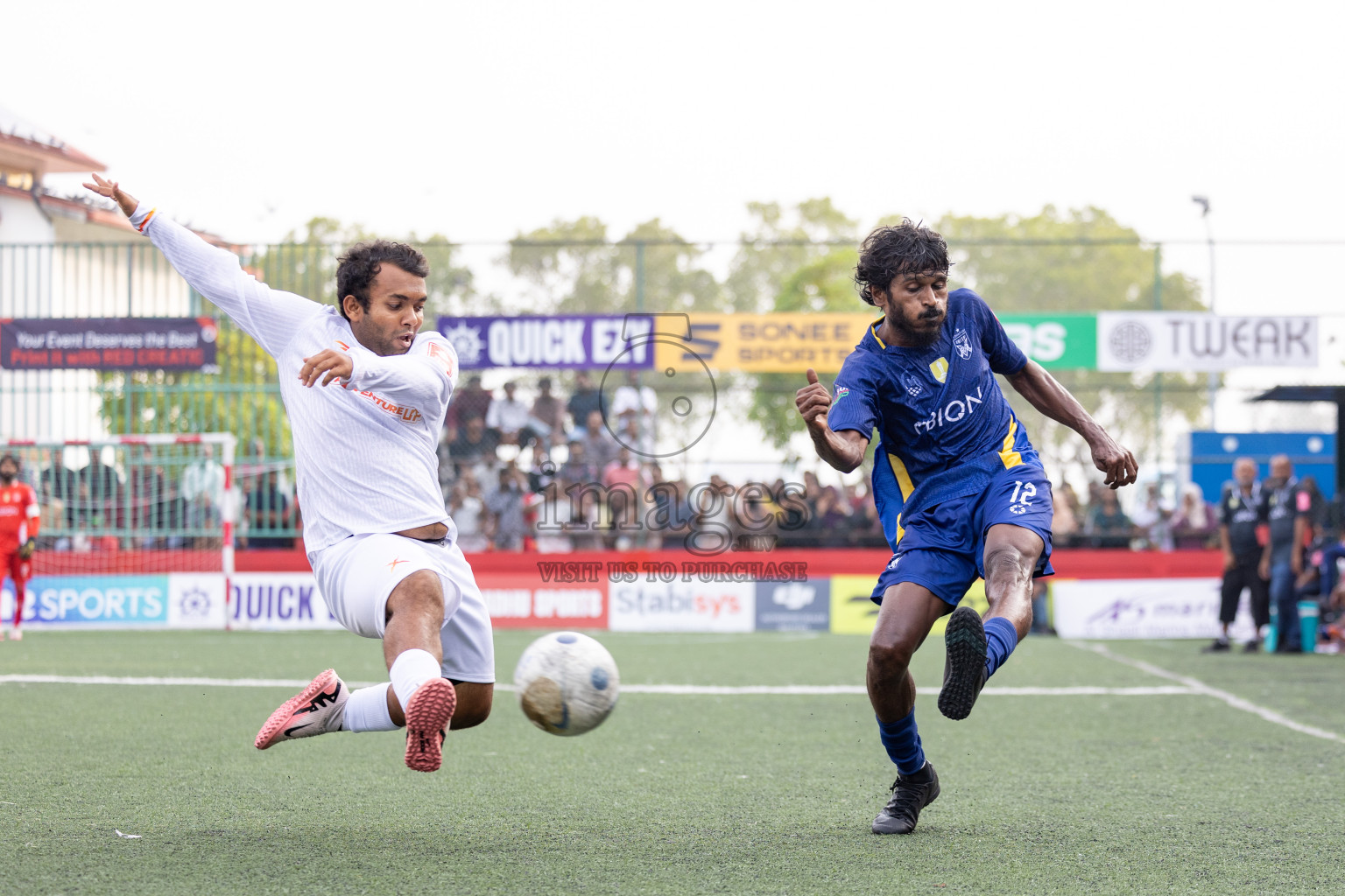B Eydhafushi vs B Thulhaadhoo in Day 13 of Golden Futsal Challenge 2025 was held on Friday, 17th January 2025, in Hulhumale', Maldives 
Photos: Hassan Simah / images.mv