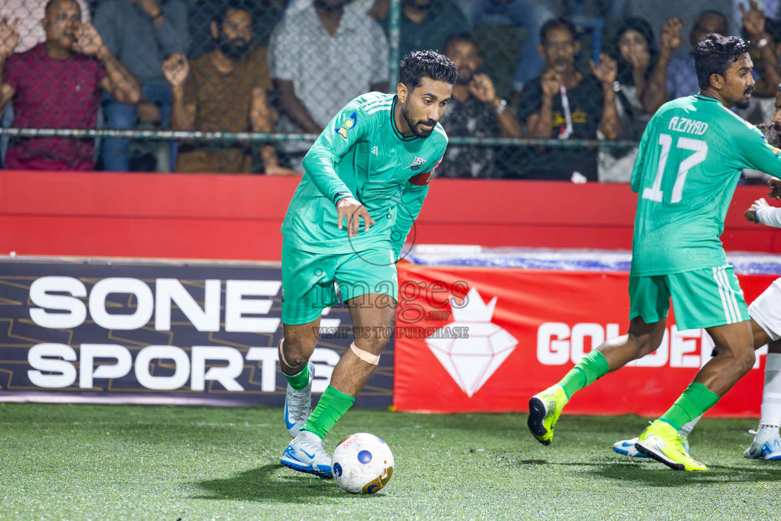 GA Dhaandhoo vs GA Gemanafushi in Day 14 of Golden Futsal Challenge 2025 was held on Saturday, 18th January 2025, in Hulhumale', Maldives. Photos: Ismail Thoriq / images.mv