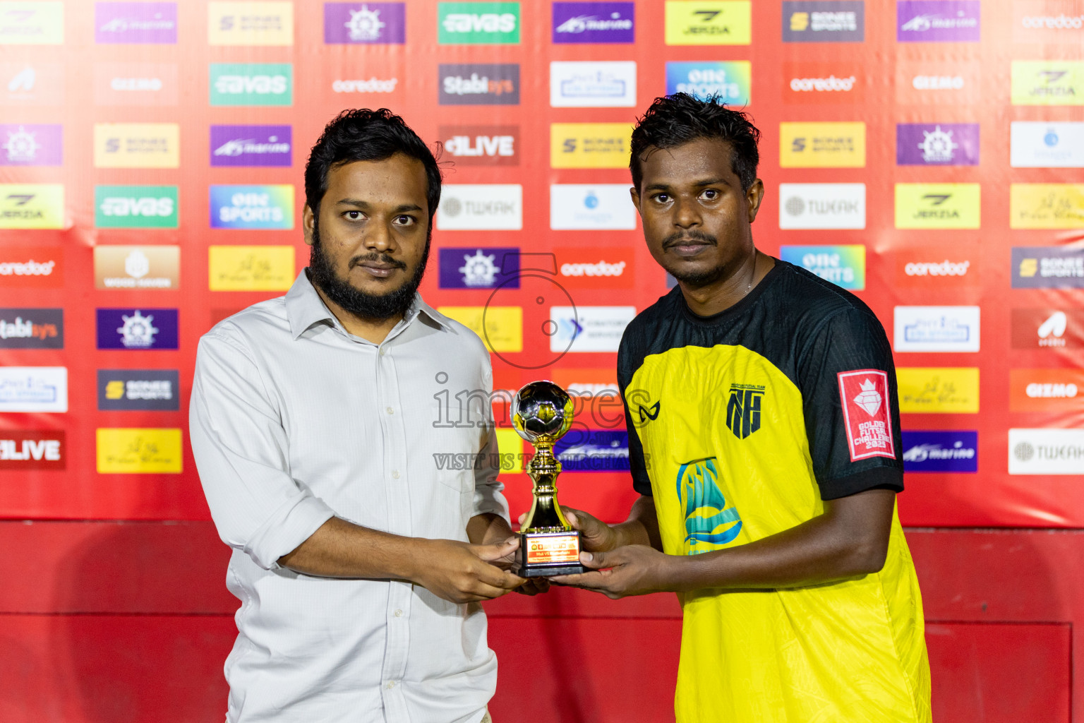 M Muli vs M Naalaafushi in Day 12 of Golden Futsal Challenge 2025 was held on Thursday, 16th January 2025, in Hulhumale', Maldives.
Photos: Hassan Simah / images.mv