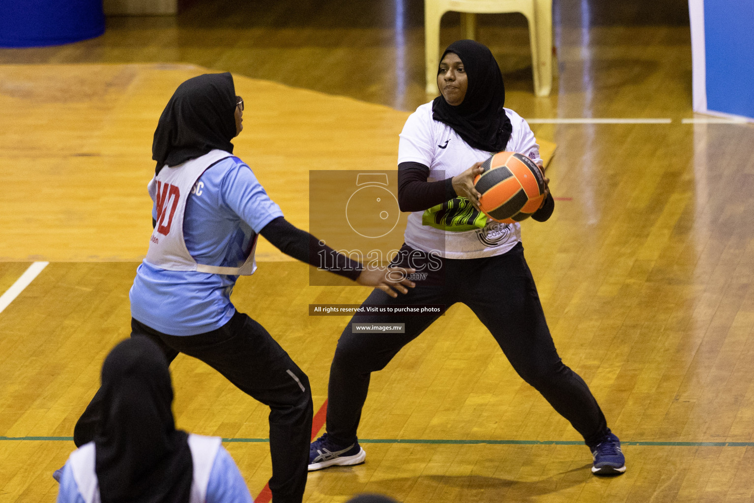 Club Green Streets vs Mahibadhoo in the Milo National Netball Tournament 2022 on 20 July 2022, held in Social Center, Male', Maldives. Photographer: Shuu / Images.mv